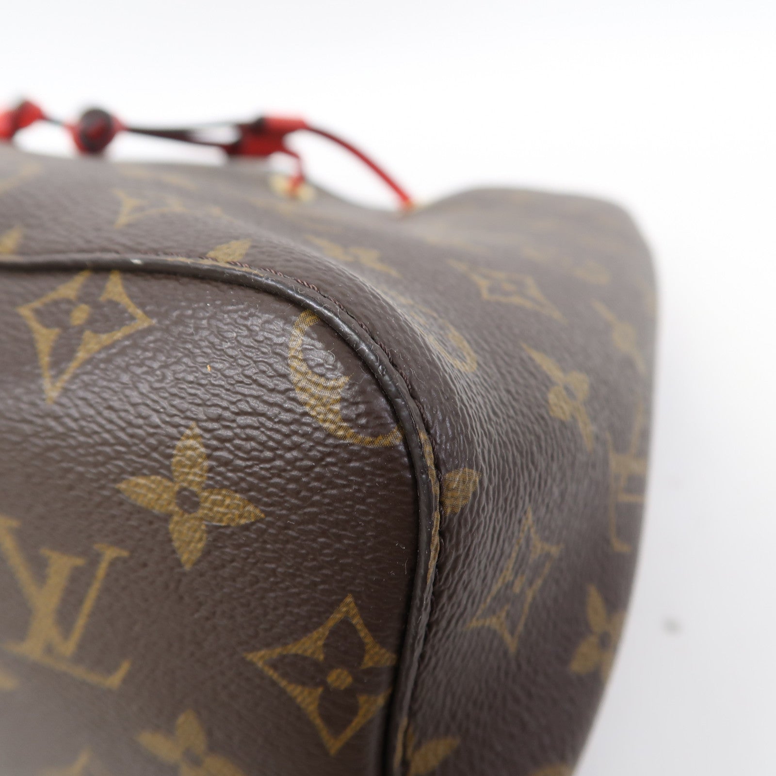 LOUIS VUITTON Monogram Neo Noe MM金扣肩背袋啡色/紅色