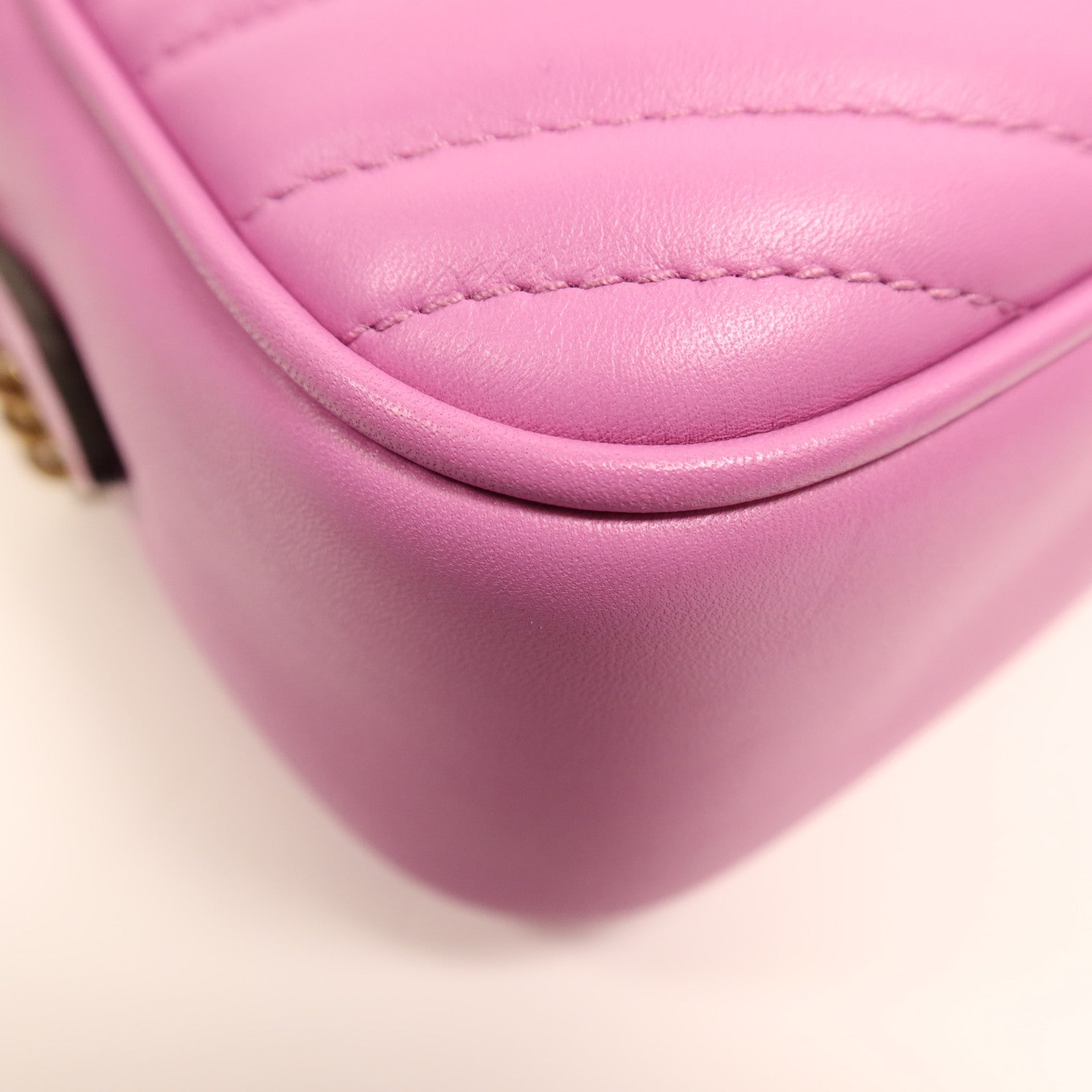 GUCCI 牛皮皮革GG Marmont金扣肩背袋