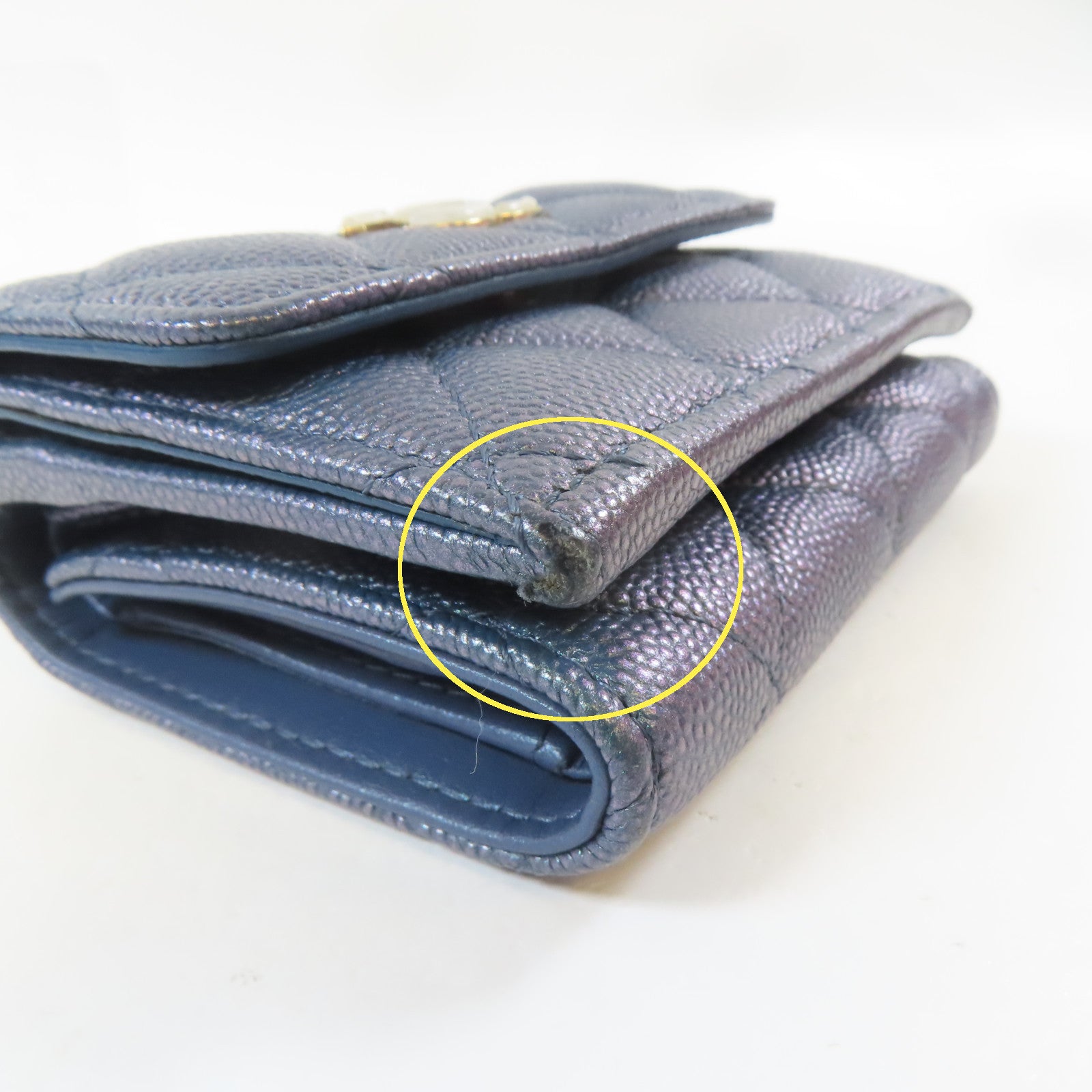 CHANEL 菱格Caviar皮革Trifold Wallet金扣錢包金屬藍色