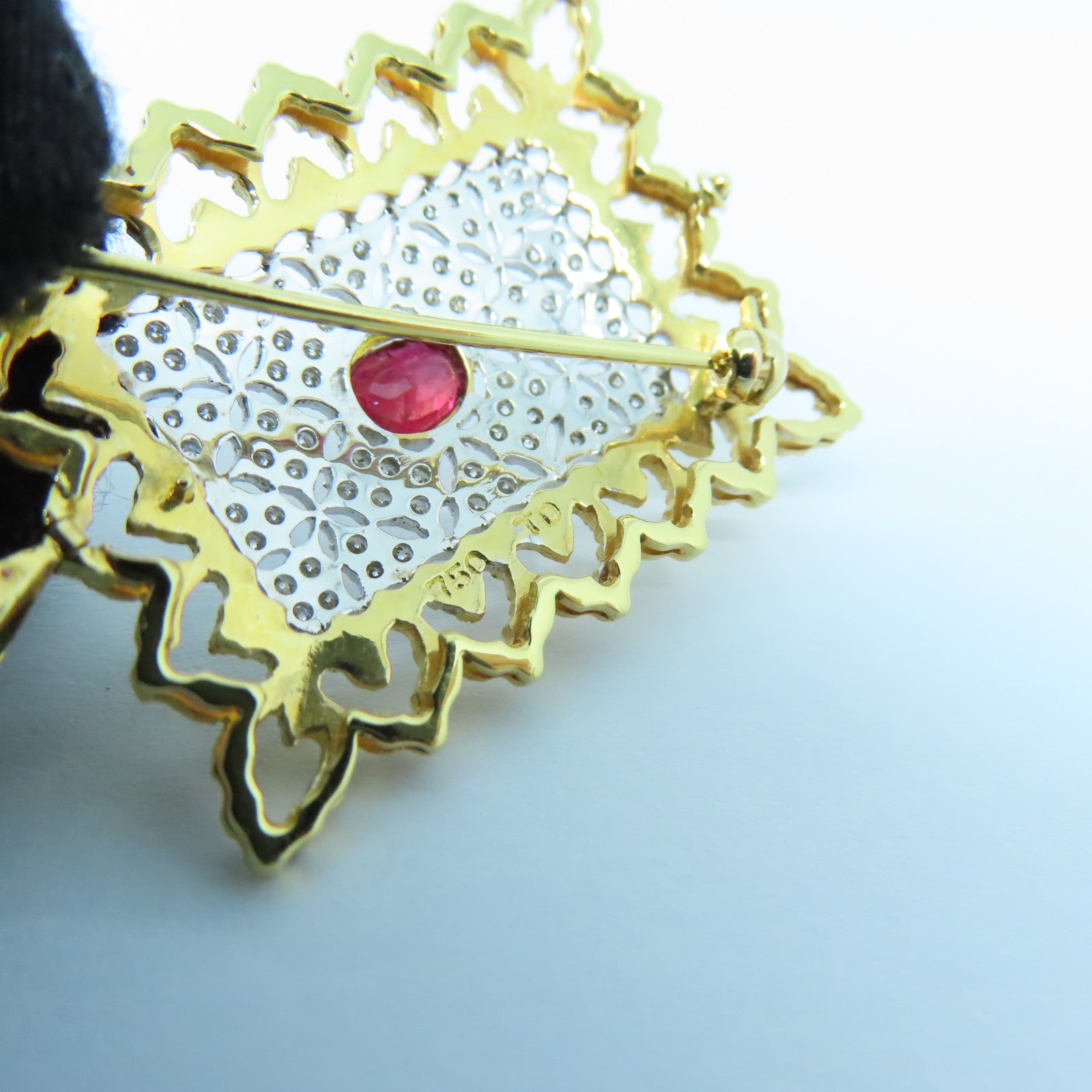 JEWELRY **【激減優惠】18K黃金Ruby Diamond Brooch紅寶石/鑽石胸針