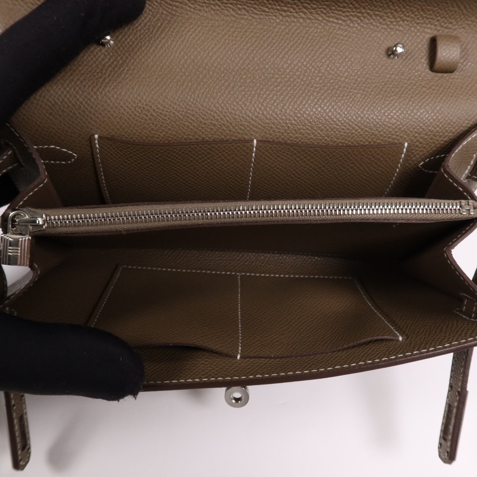 HERMES Epsom皮革Kelly To Go銀扣肩背袋Etoupe