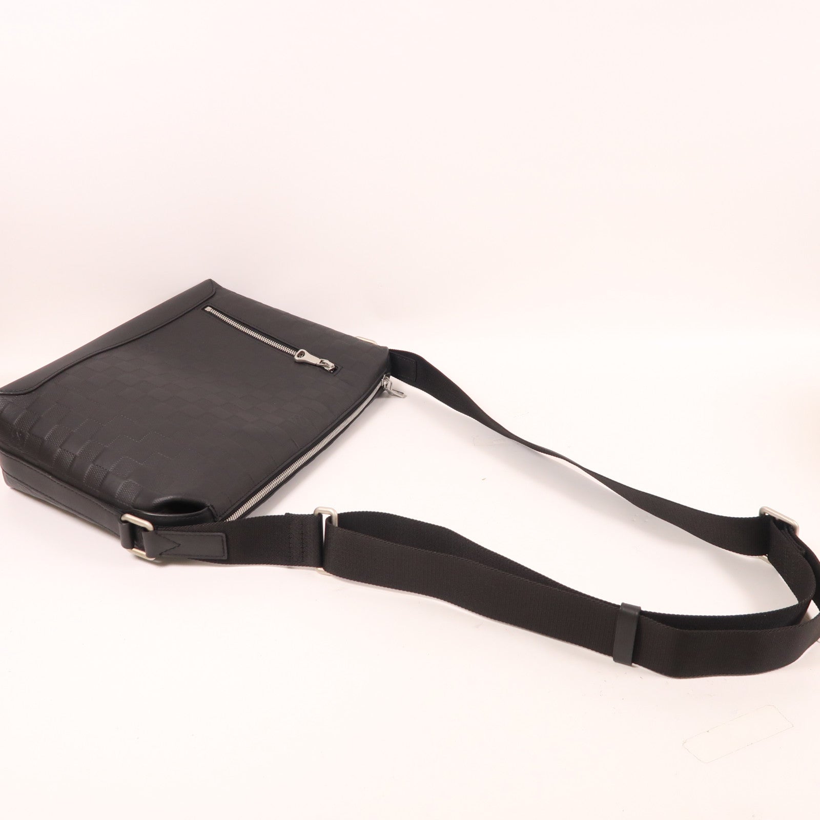LOUIS VUITTON Damier Infini Discovery Messenger PM銀扣斜挎包
