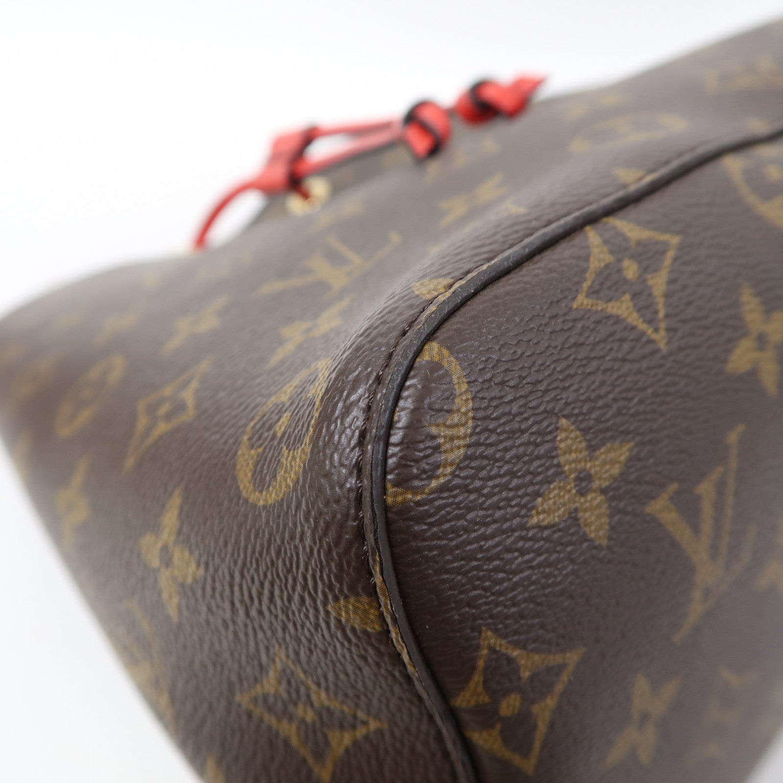 LOUIS VUITTON Monogram Neo Noe MM金扣肩背袋啡色/紅色