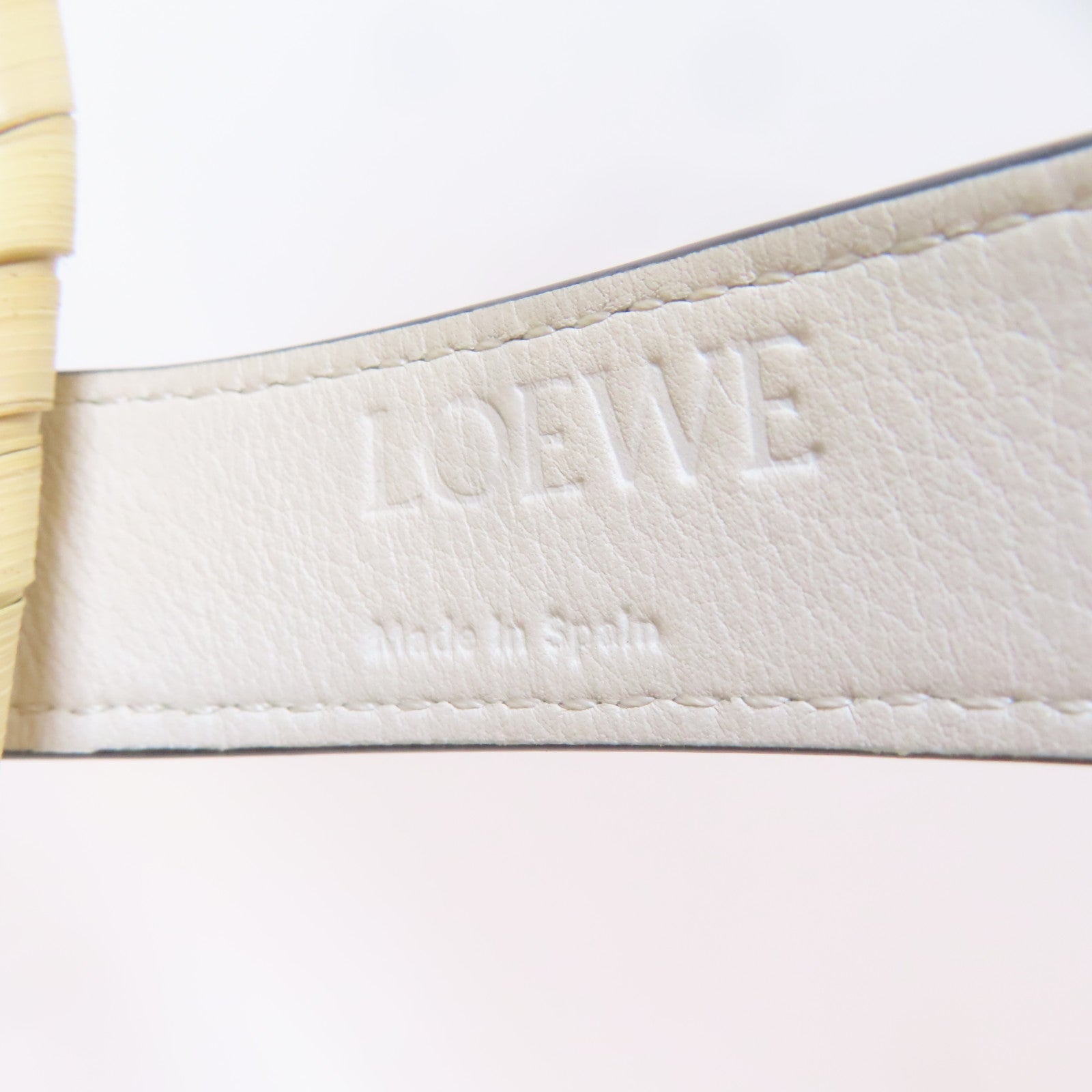 LOEWE 【激減優惠】Raffia/皮革Basket In Palm銀扣手挽袋米色/白色