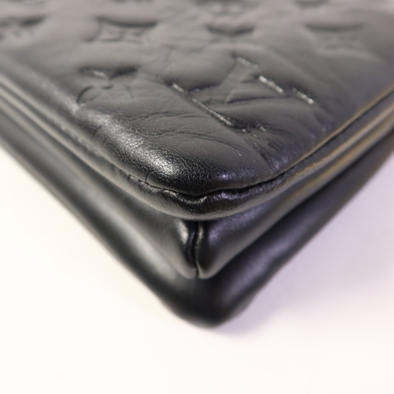 LOUIS VUITTON Monogram Embossed Coussin BB金扣鏈帶手挽肩背兩用袋