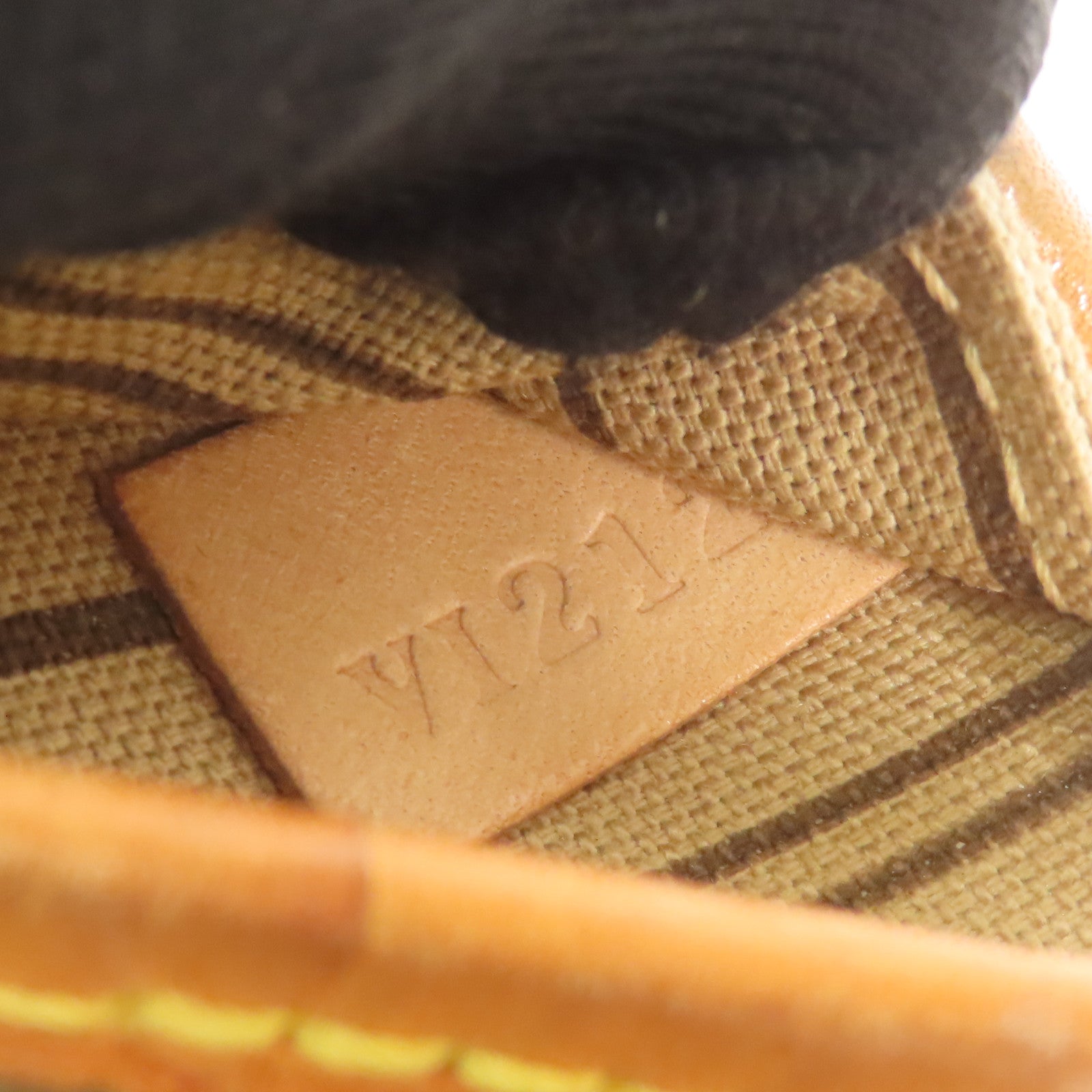 LOUIS VUITTON Monogram Neverfull PM金扣肩背袋