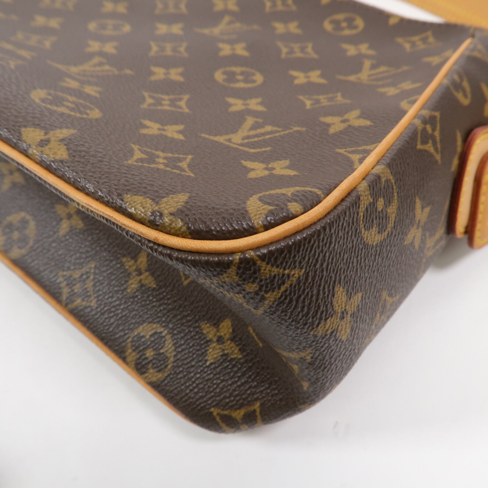 LOUIS VUITTON Monogram Viva Cite GM肩背袋