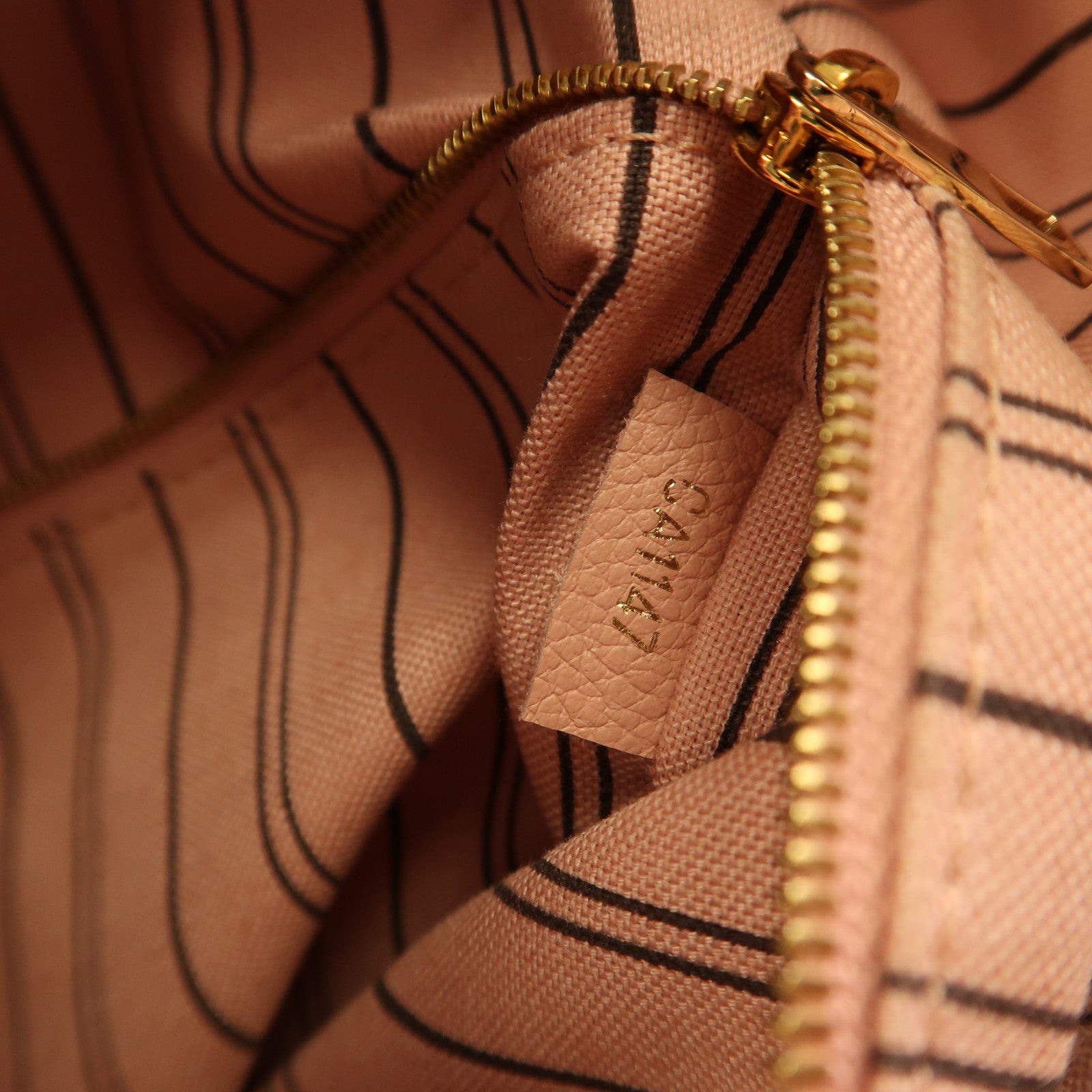 LOUIS VUITTON 【激減優惠】Monogram Empreinte Sorbonne Backpack金扣背包