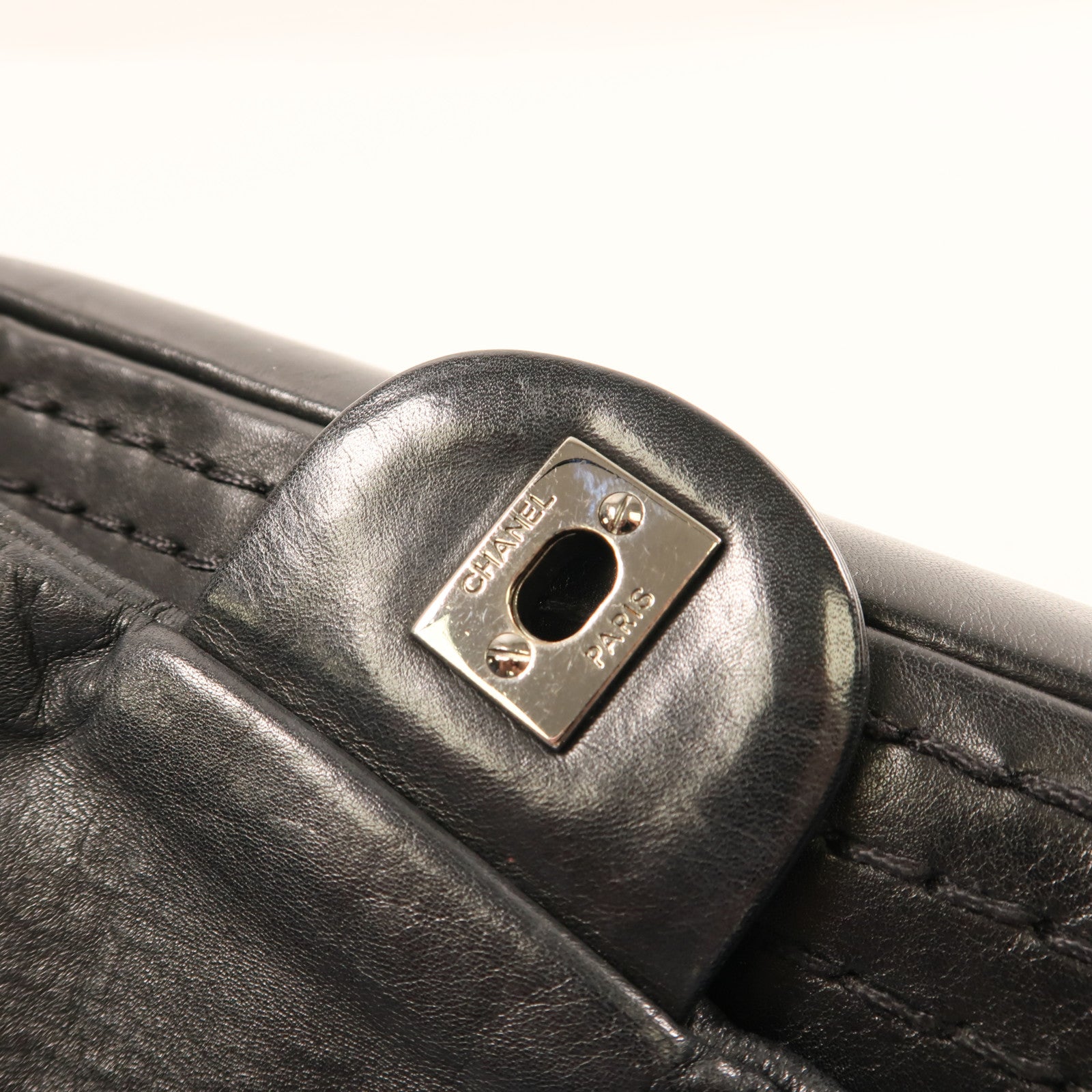CHANEL 牛皮皮革Chain Shoulder銀扣鏈帶肩背袋黑色
