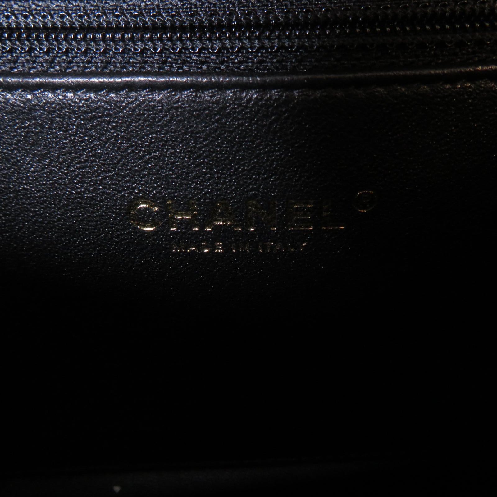 CHANEL 【激減優惠】Caviar皮革Filigree Vanity Case金扣鏈帶肩背袋深藍色