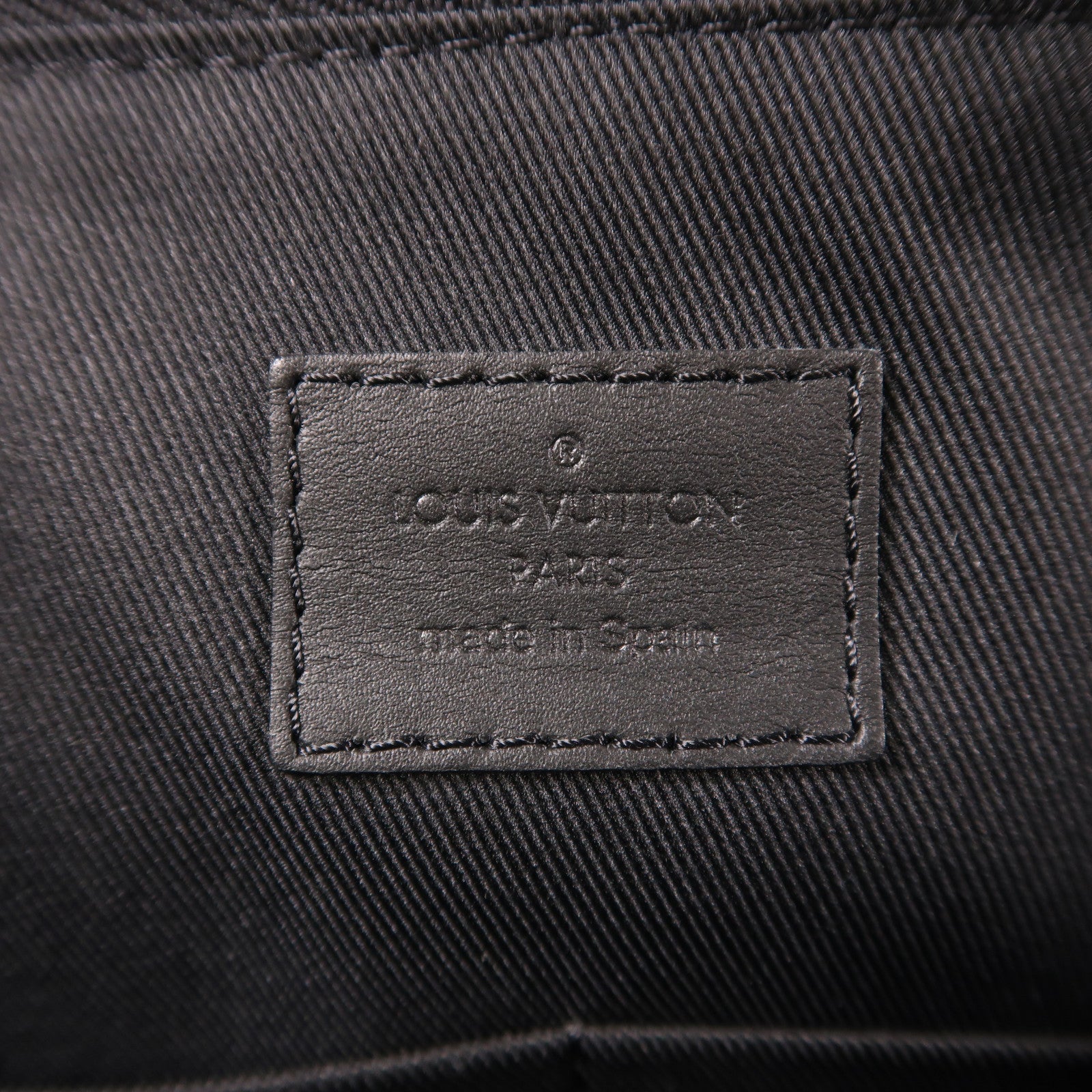 LOUIS VUITTON Damier Infini Discovery Messenger PM銀扣斜挎包