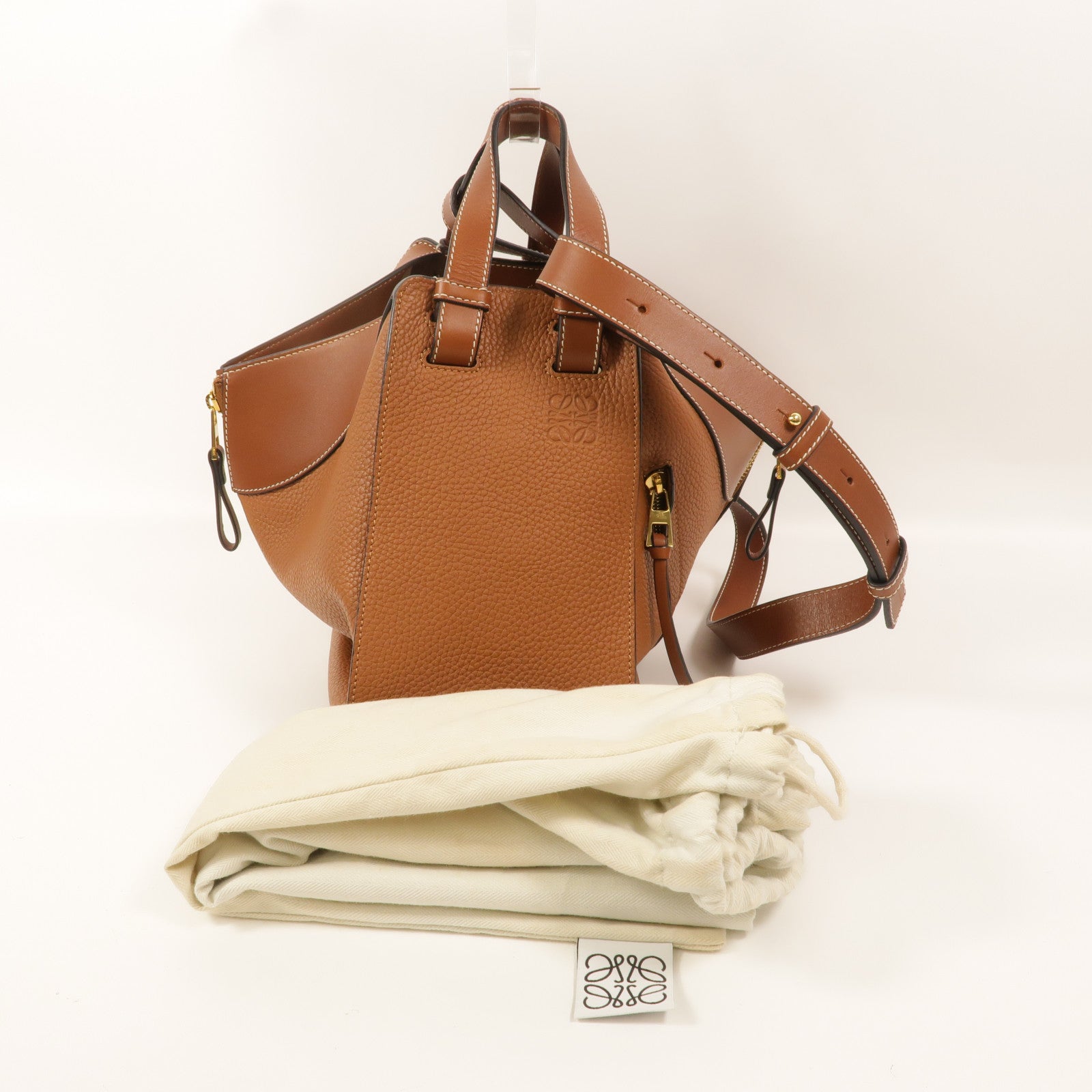 LOEWE 牛皮皮革Hammock Medium手挽肩背兩用袋