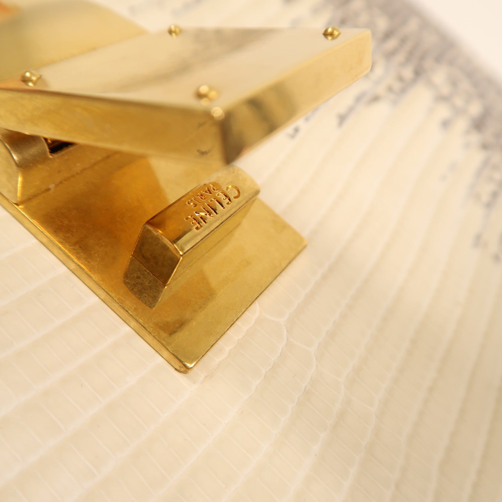 CELINE 蜥蝪皮革Classic Box金扣肩背袋