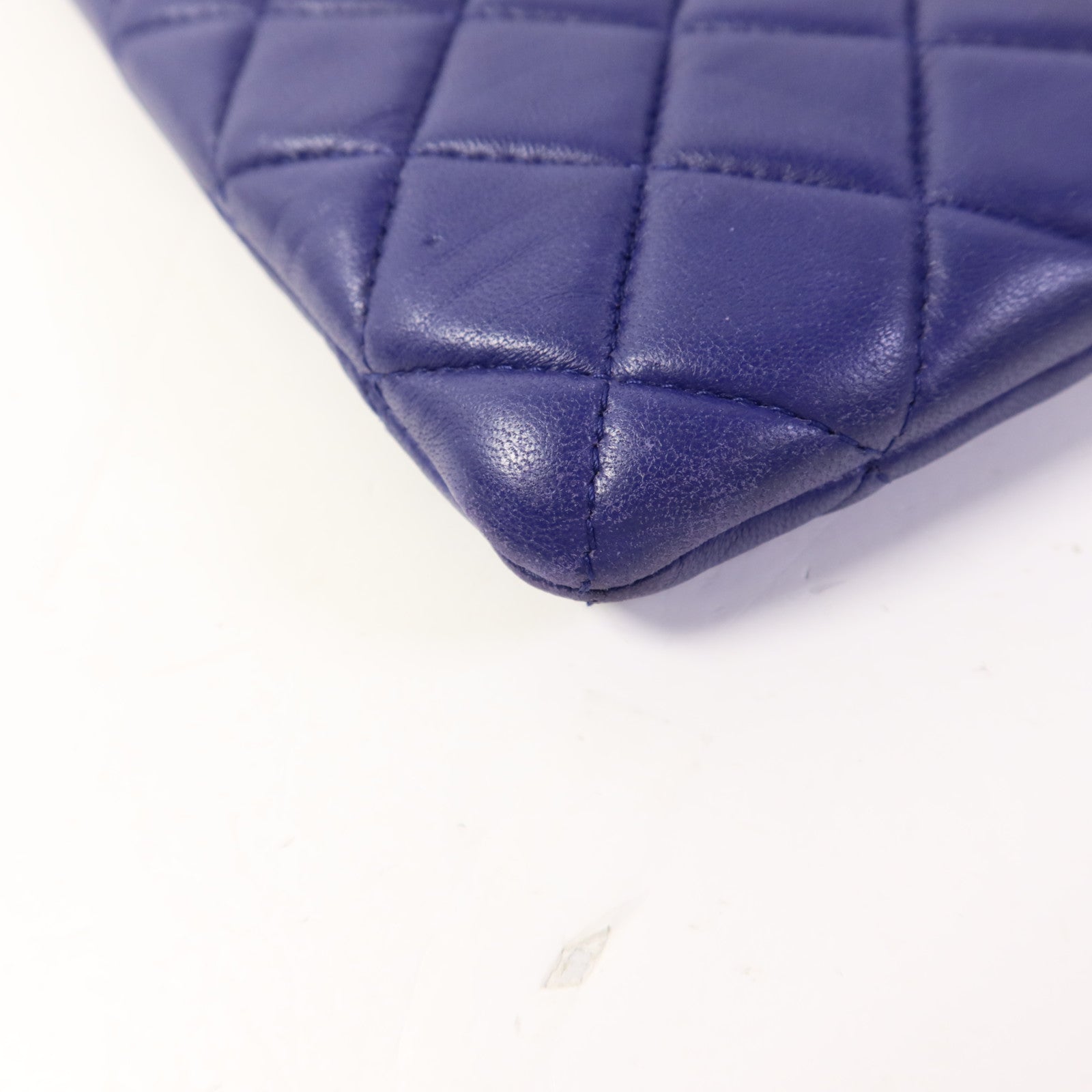 CHANEL 羊皮皮革Pouch銀扣小袋