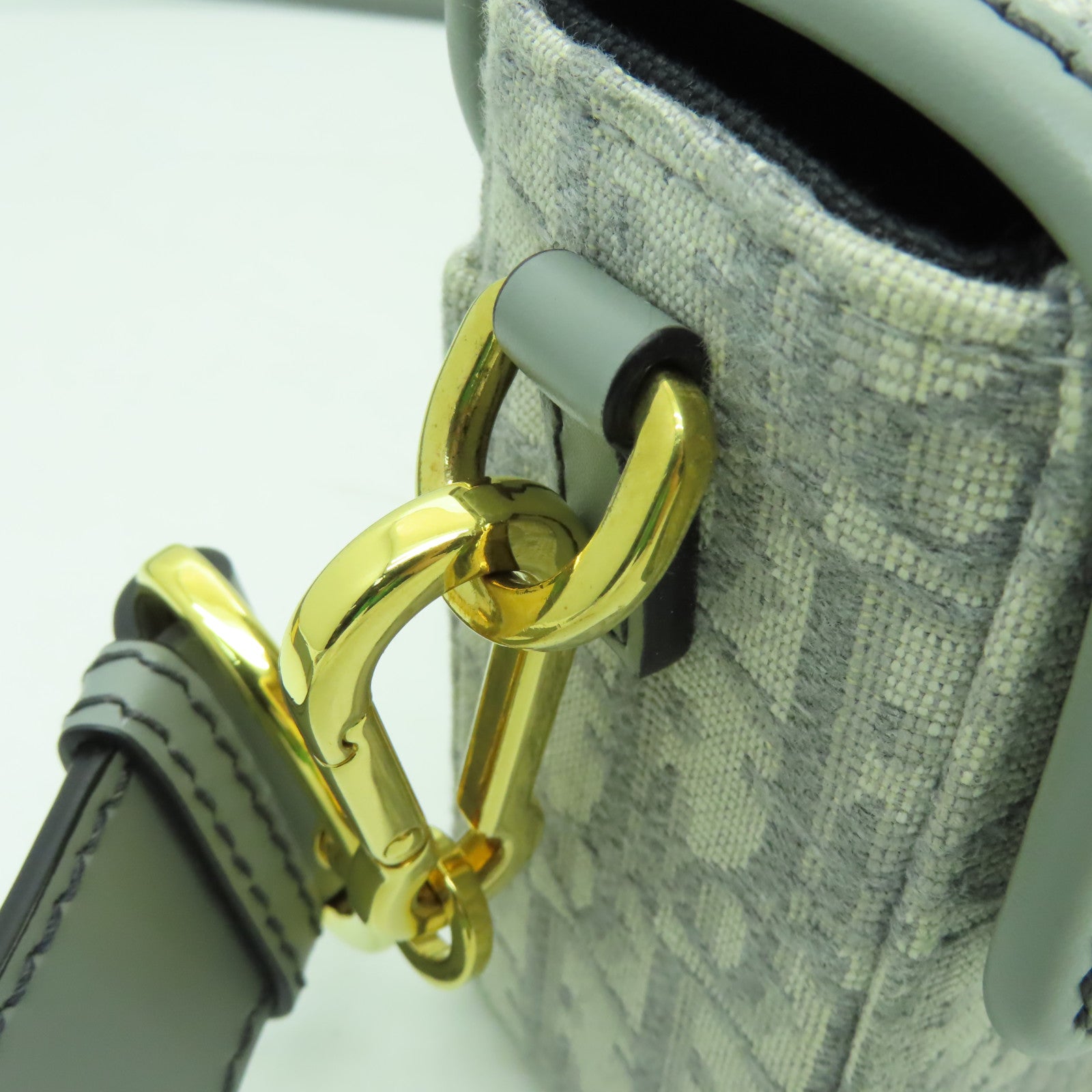 Dior 帆布30 Montaigne金扣肩背袋灰色