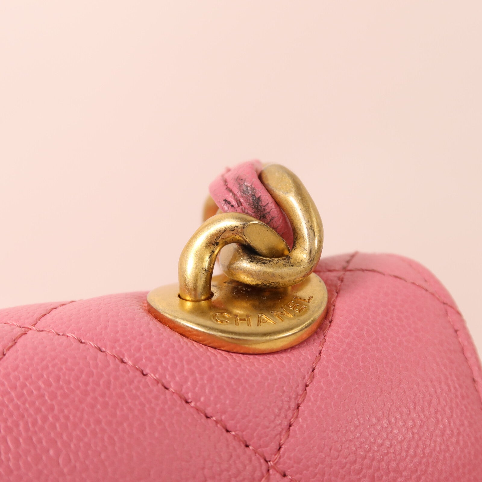 CHANEL 牛皮皮革Chain Shoulder金扣鏈帶肩背袋