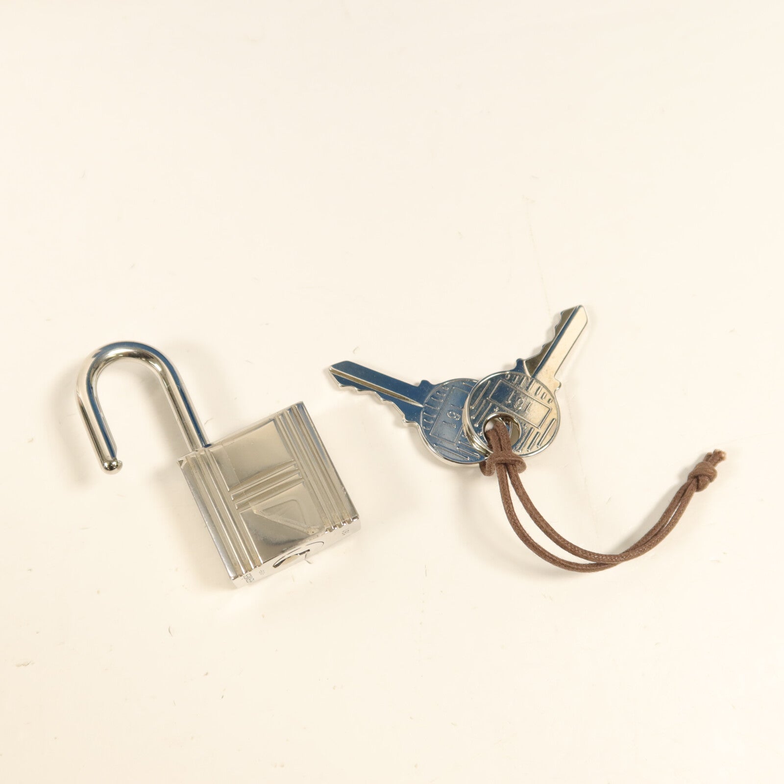 HERMES Clemence皮革Picotin MM扣手挽袋Bleu Frida/Rose Mex