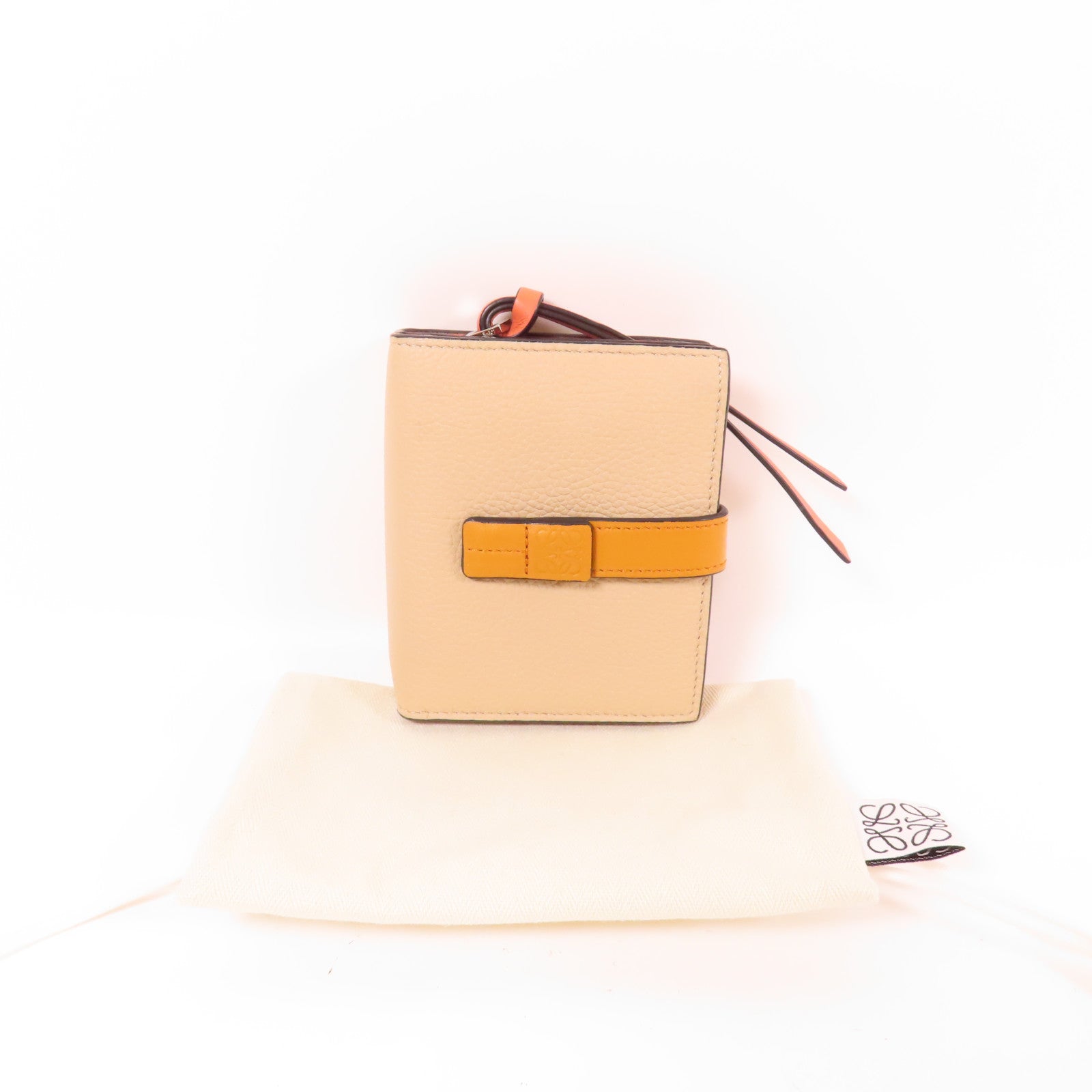 LOEWE 牛皮皮革Compact Zip Wallet銀扣錢包