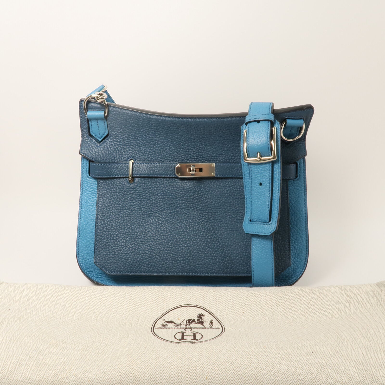 HERMES Clemence皮革Jypsiere 28肩背袋Colvert/Turquoise