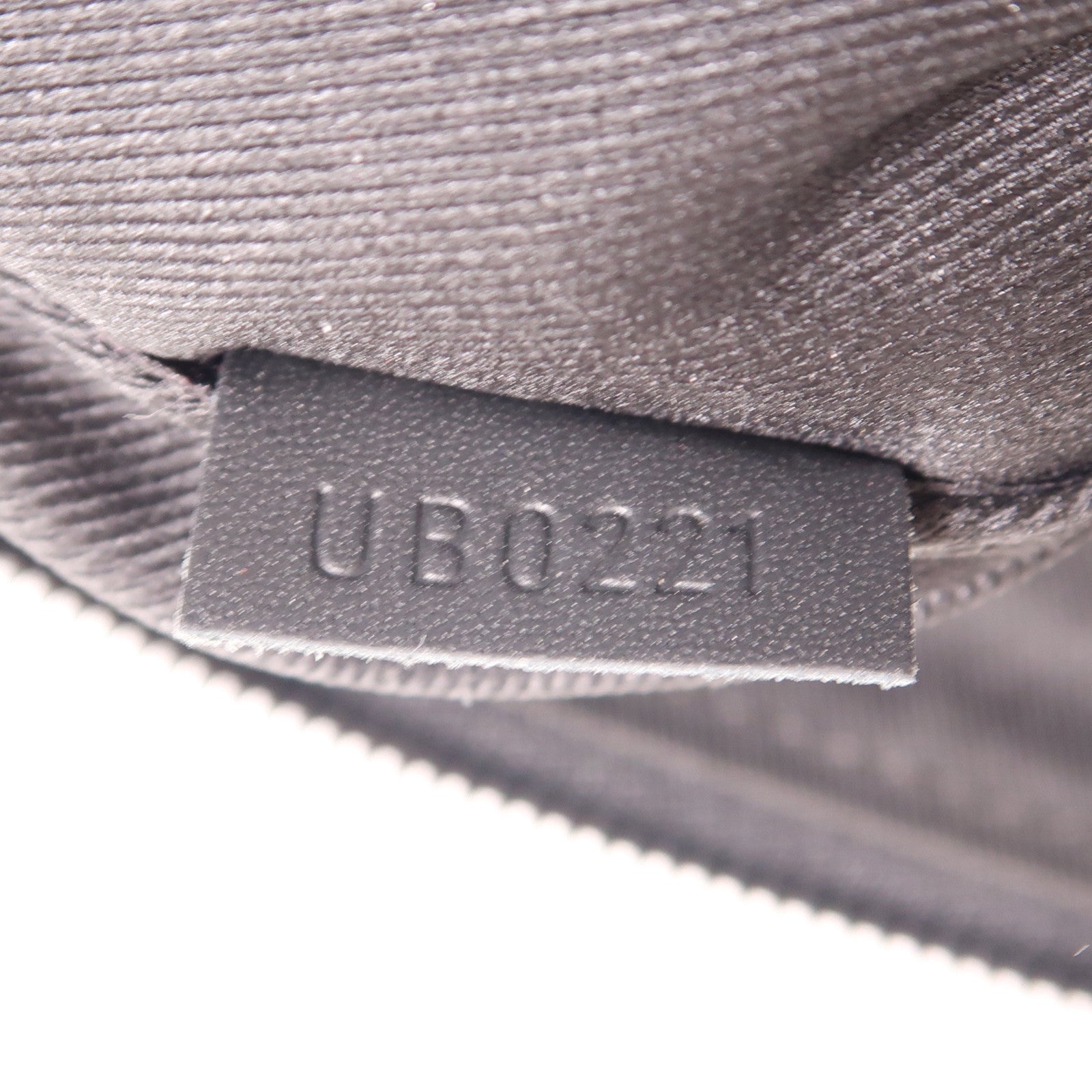 LOUIS VUITTON Monogram Shadow Pochette Discovery手拿包黑色