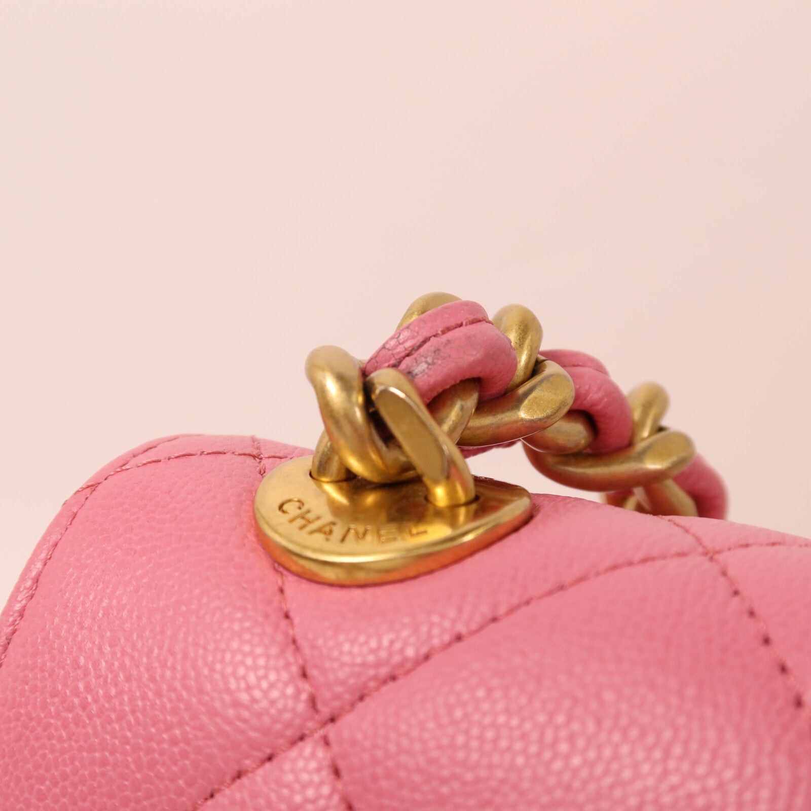 CHANEL 牛皮皮革Chain Shoulder金扣鏈帶肩背袋