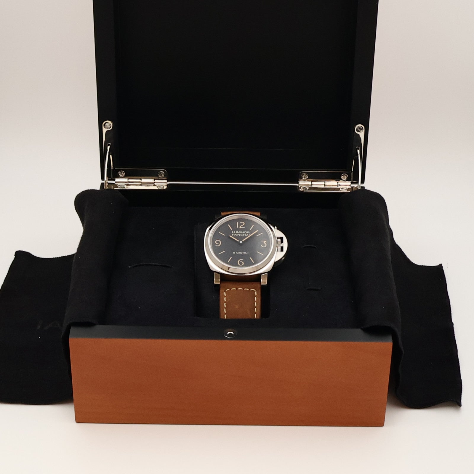 PANERAI Luminor Base 8 PAM000914