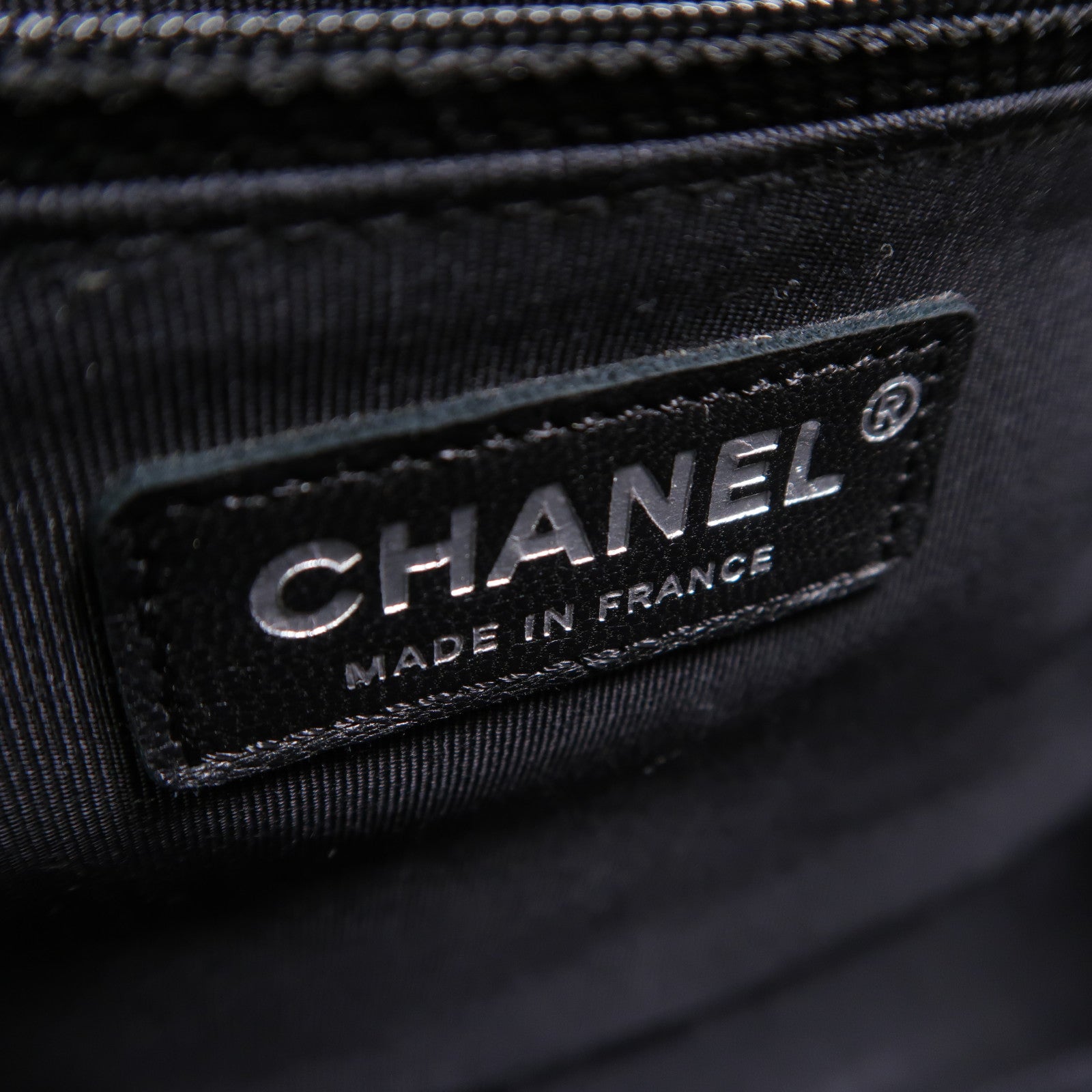 CHANEL 羊皮皮革Boy 28鏈帶肩背袋