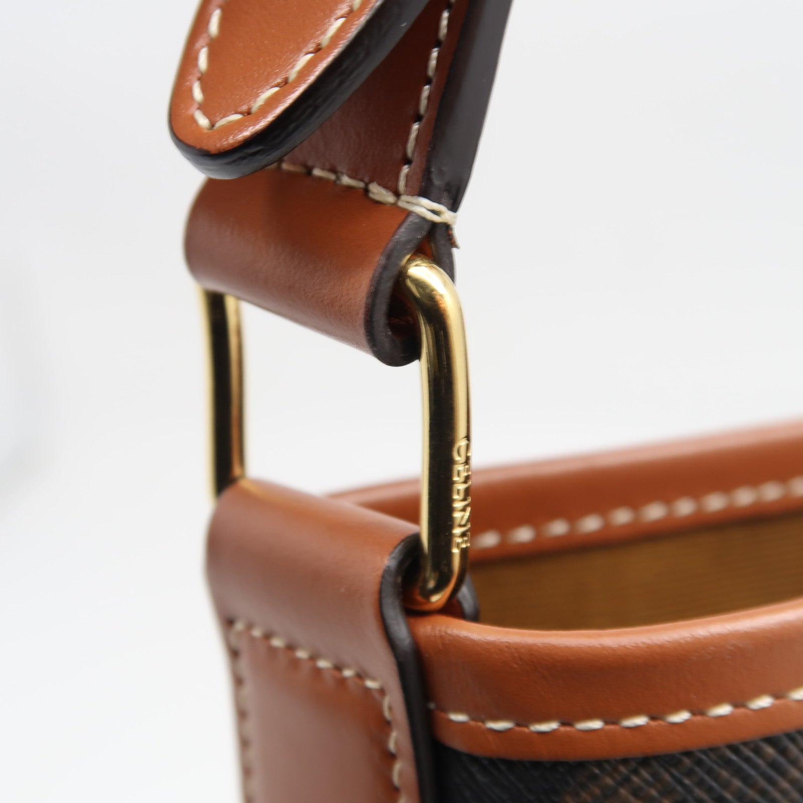 CELINE 塗層帆布Small Triomphe Bucket金扣肩背袋啡色