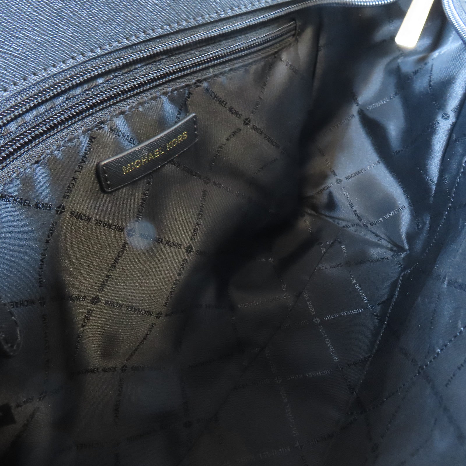 Michael Kors 【激減優惠】牛皮皮革Tote Bag金扣手挽袋黑色
