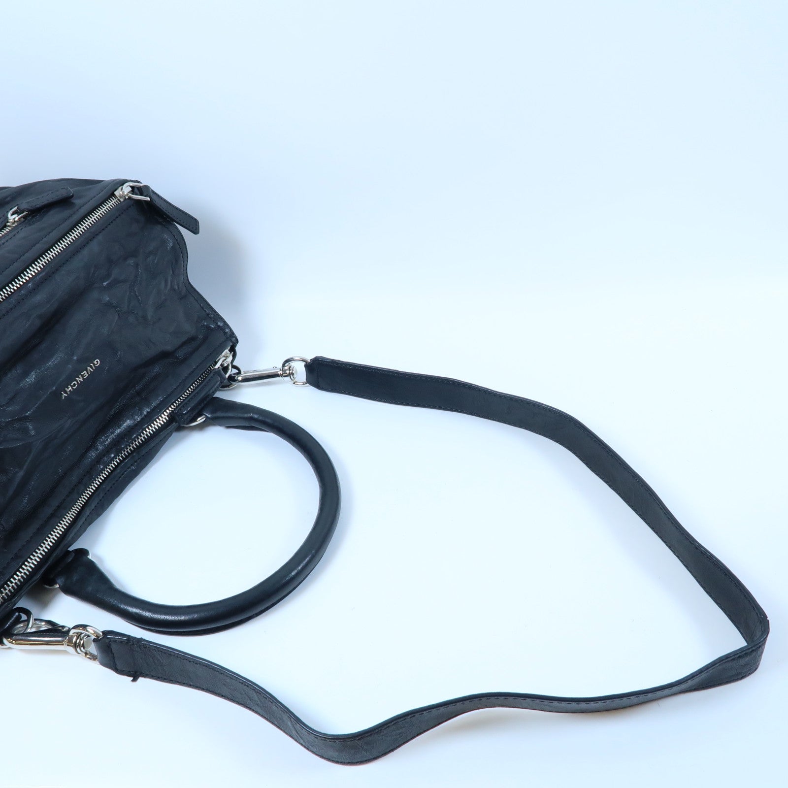 GIVENCHY 【激減優惠】牛皮皮革2 Way Shoulder Bag銀扣手挽肩背兩用袋黑色