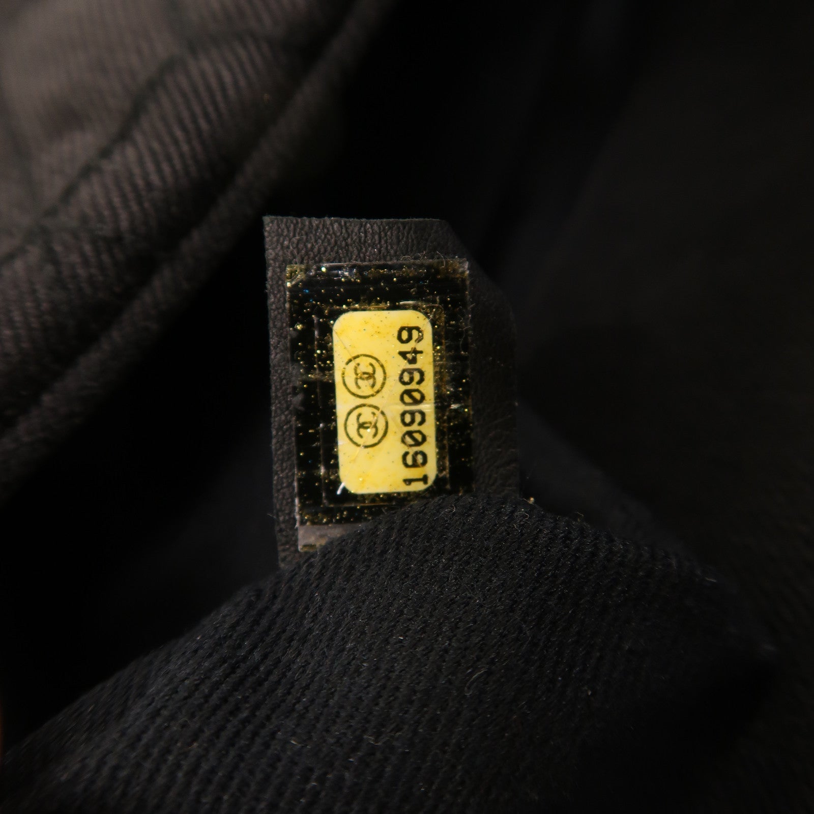 CHANEL 帆布Shoulder Bag銀扣肩背袋黑色
