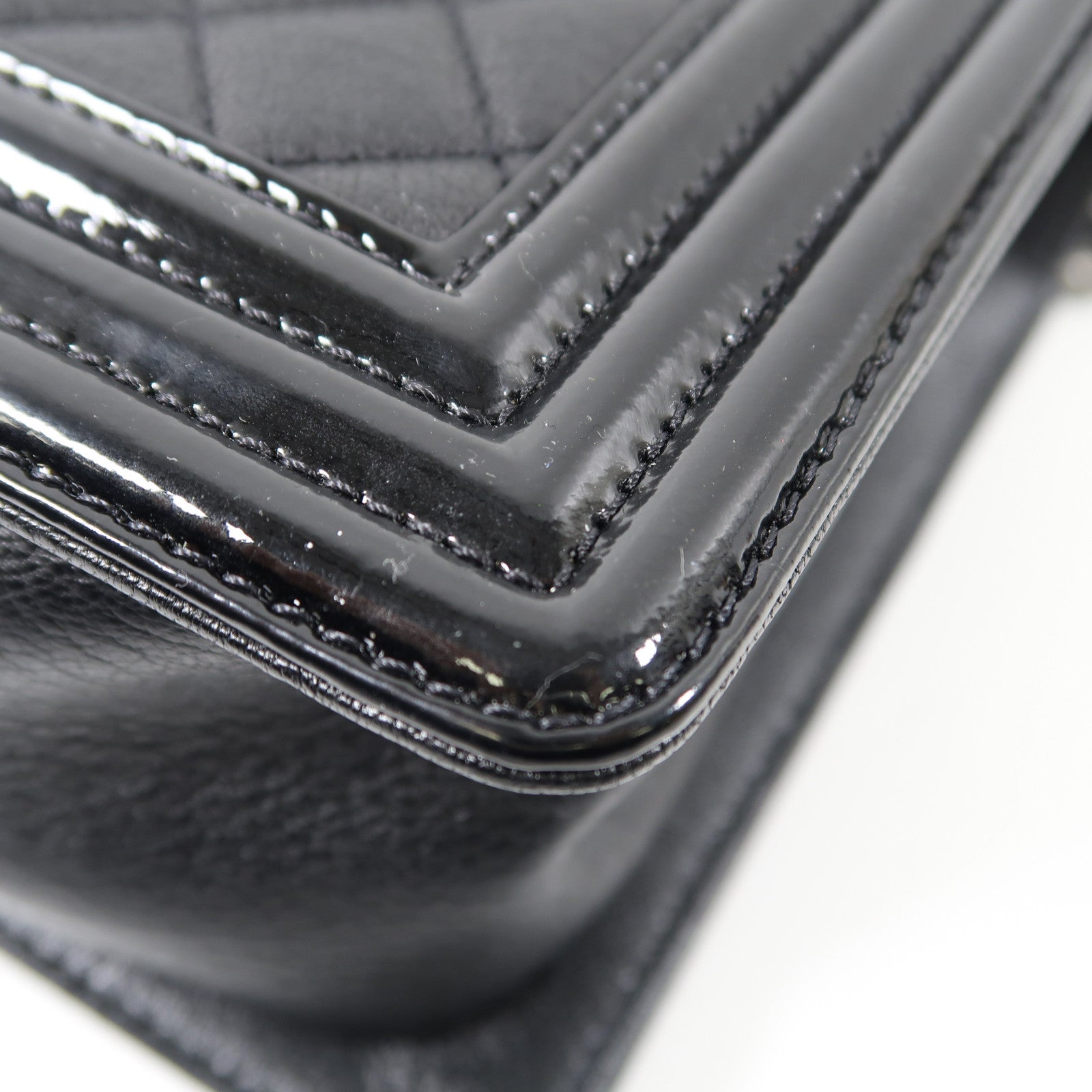CHANEL (PRICE DOWN) Quilted CC SHW Chanel Boy Chain Shoulder Bag Calfskin Leather Black