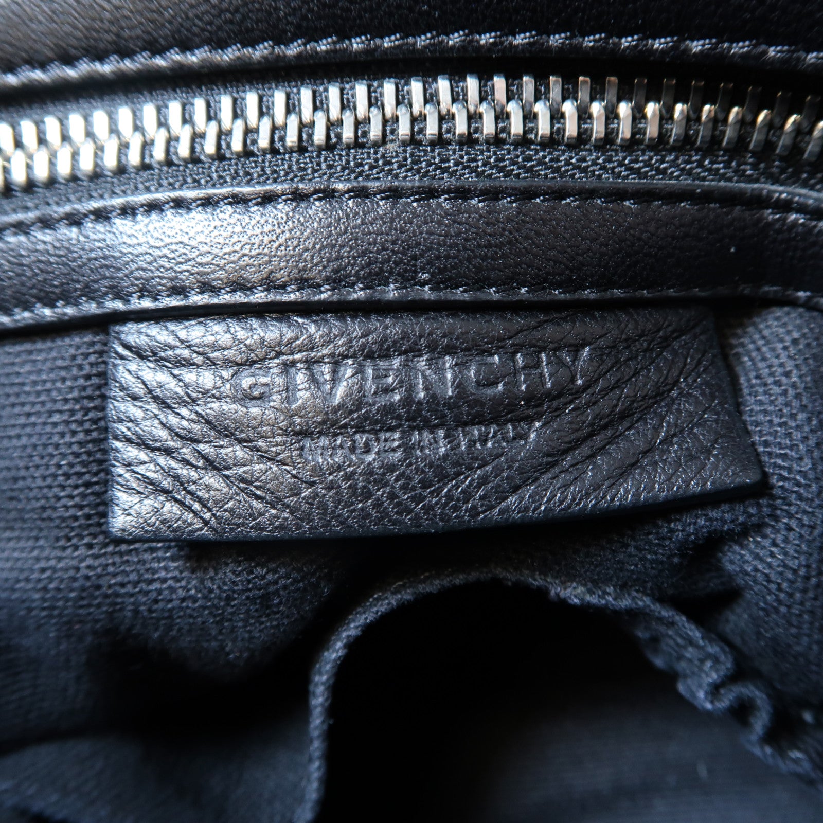 GIVENCHY 【激減優惠】牛皮皮革2 Way Shoulder Bag銀扣手挽肩背兩用袋黑色