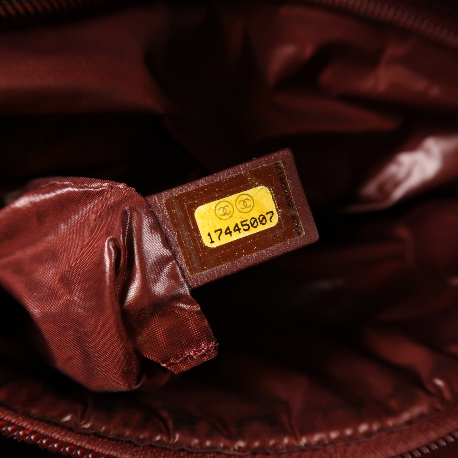 CHANEL 尼龍Coco Cocoon銀扣肩背袋