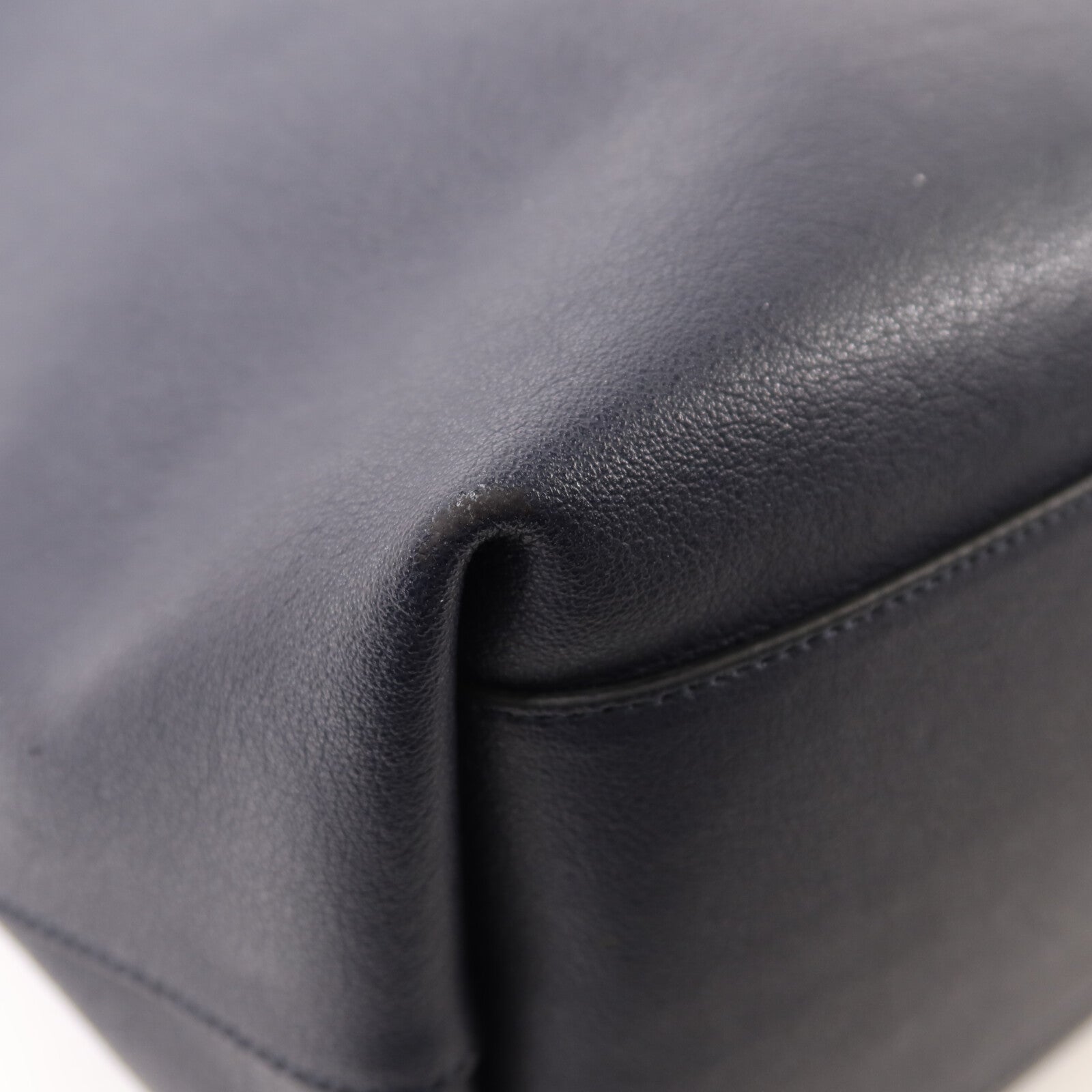 YVES SAINT LAURENT 牛皮皮革Tote Bag銀扣手挽袋