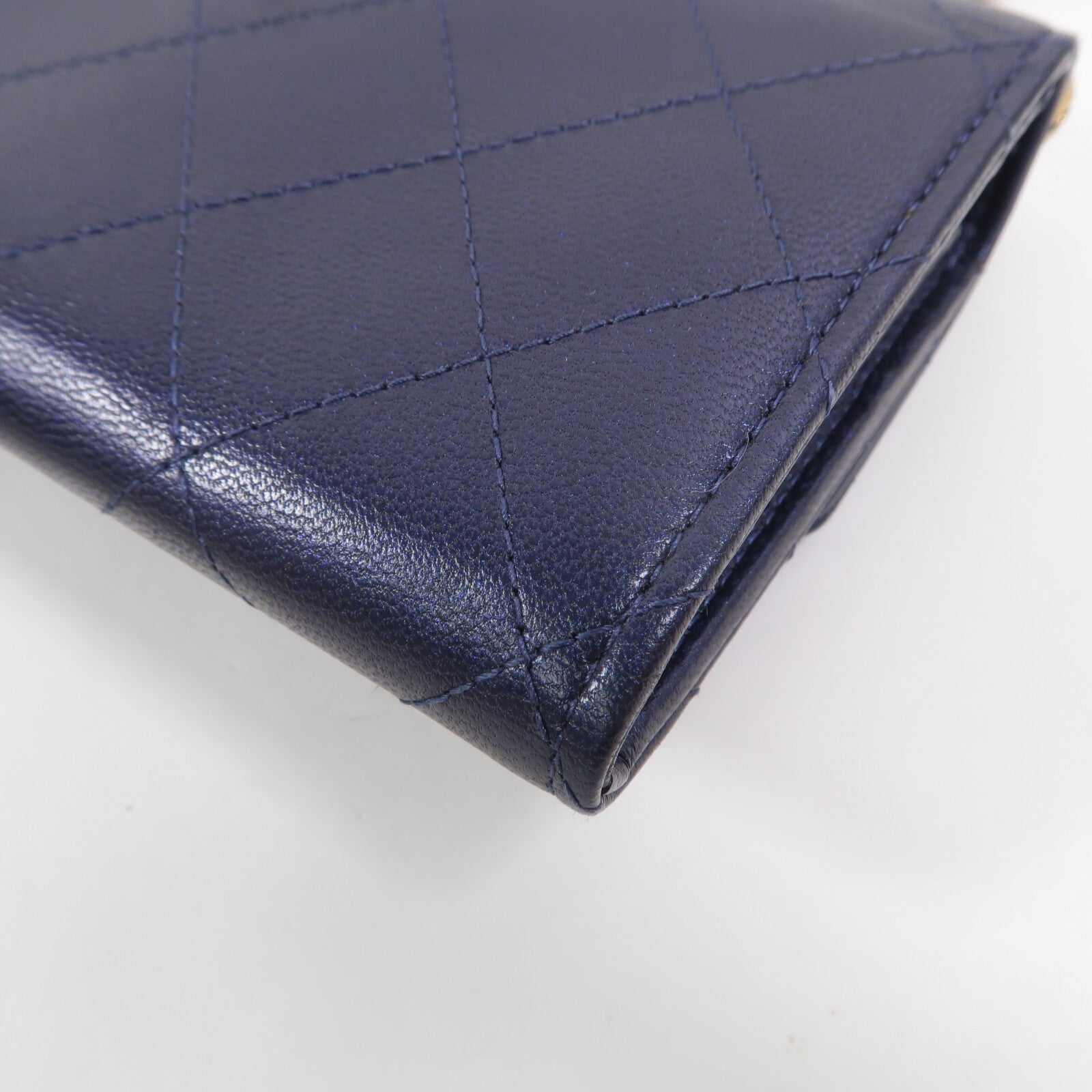 CHANEL 牛皮皮革Chic Pearl Wallet On Chain鏈帶肩背袋