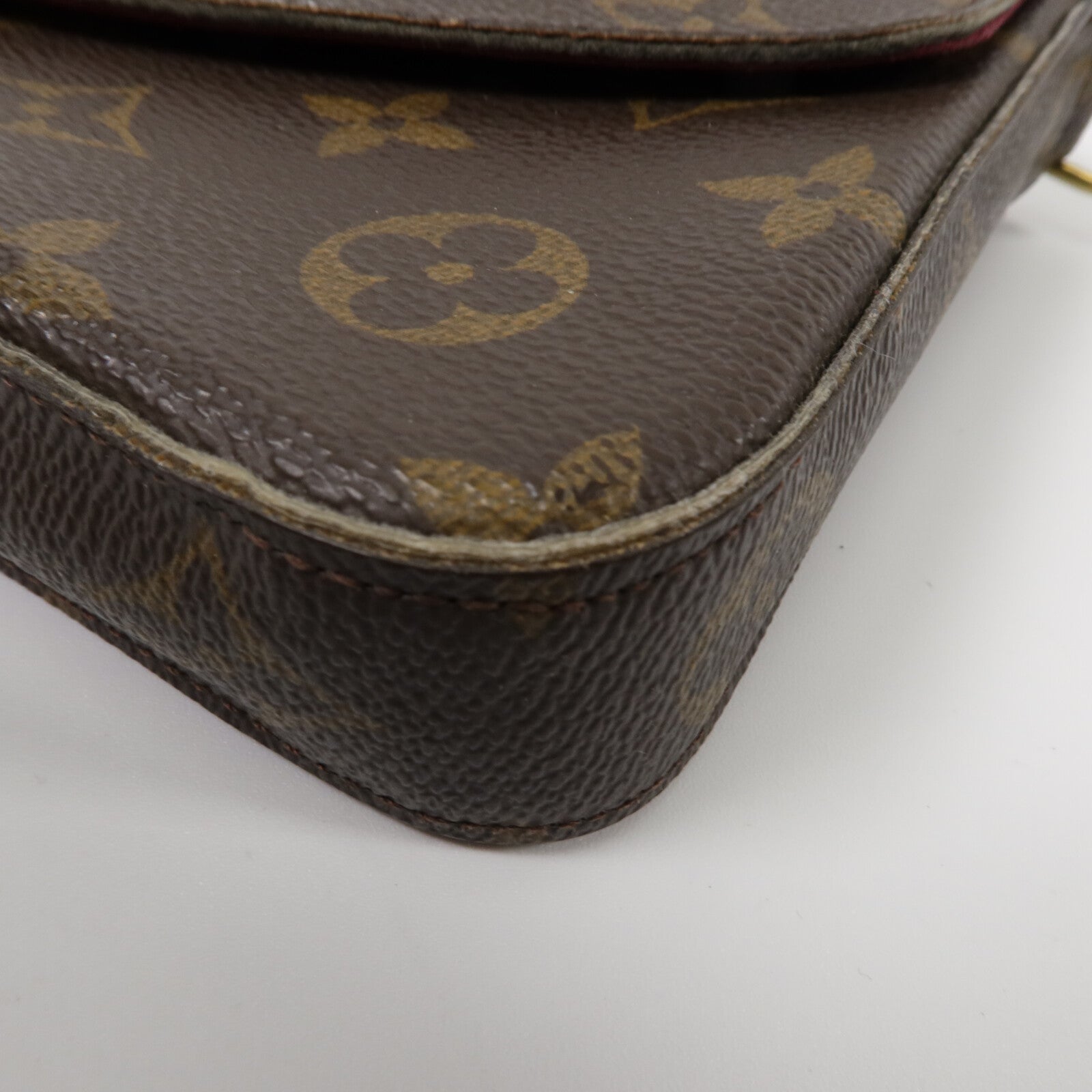 LOUIS VUITTON Monogram Pochette Felicie金扣鏈帶肩背袋