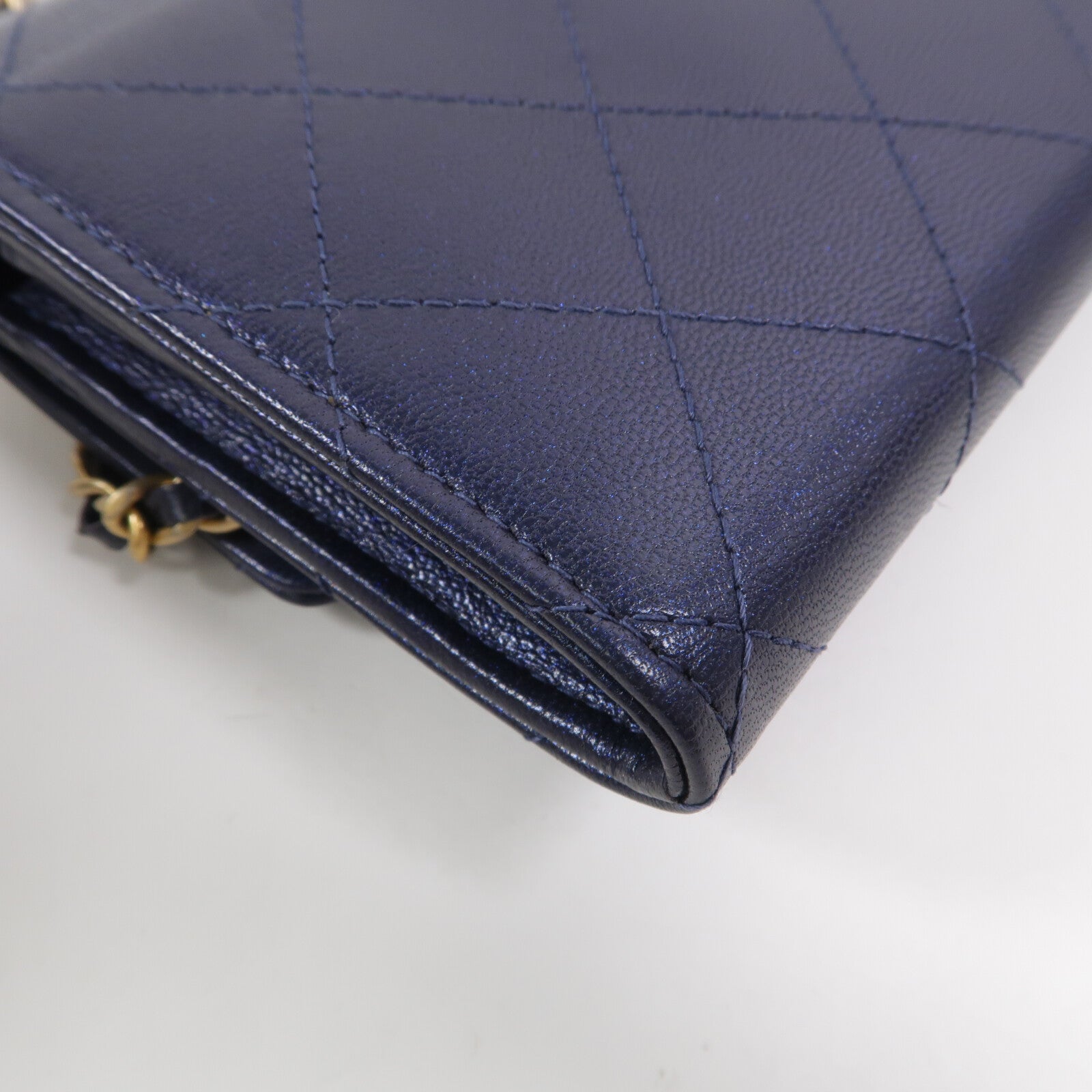 CHANEL 牛皮皮革Chic Pearl Wallet On Chain鏈帶肩背袋