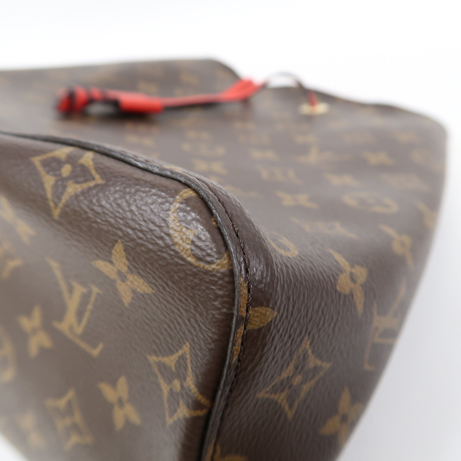 LOUIS VUITTON Monogram Neo Noe MM金扣肩背袋啡色/紅色