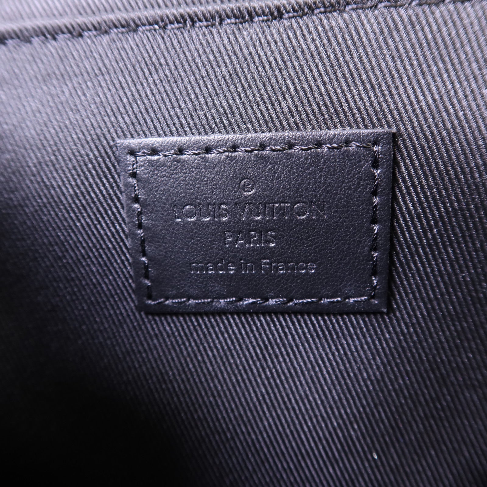 LOUIS VUITTON Monogram Taurillon Nano Steamer肩背袋