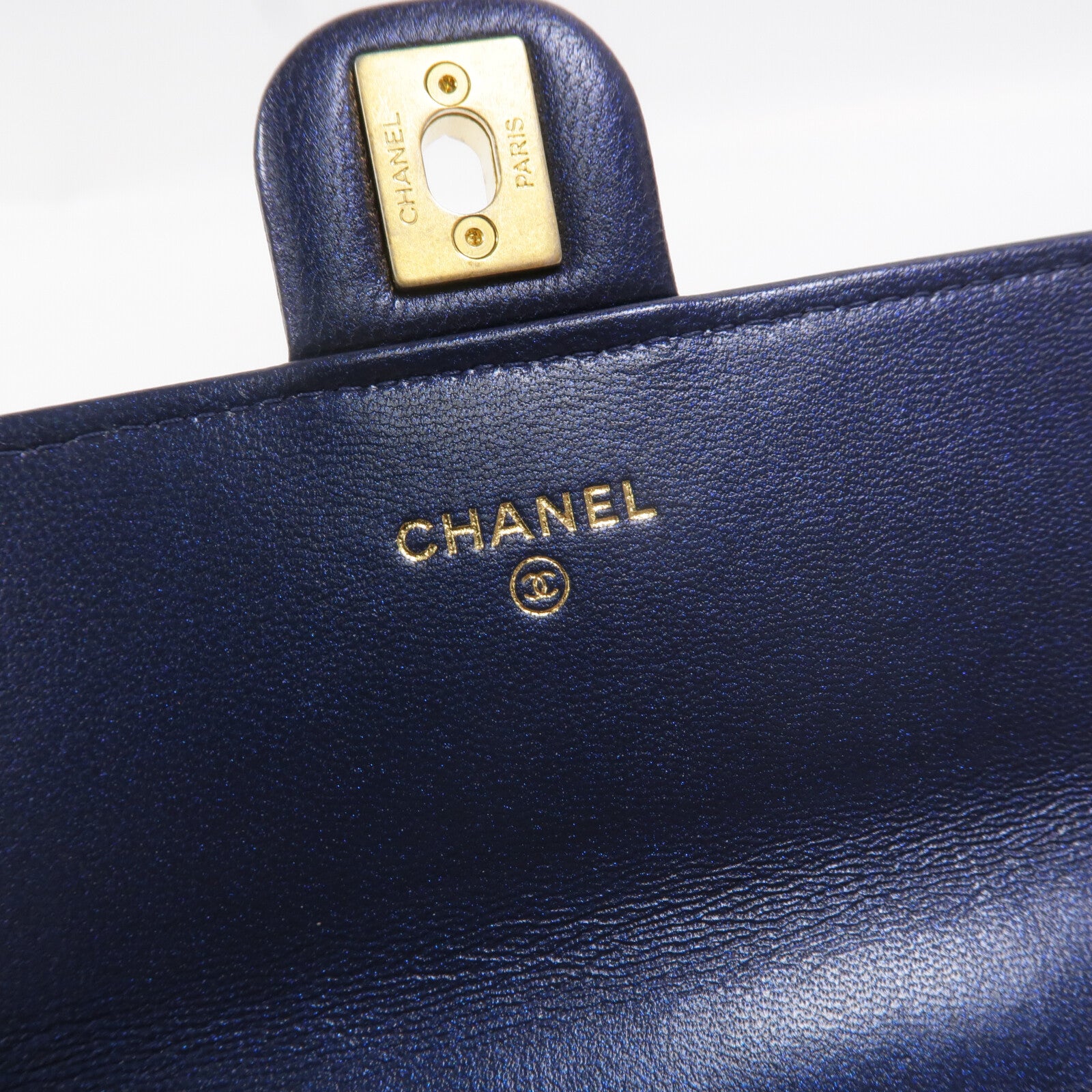 CHANEL 牛皮皮革Chic Pearl Wallet On Chain鏈帶肩背袋