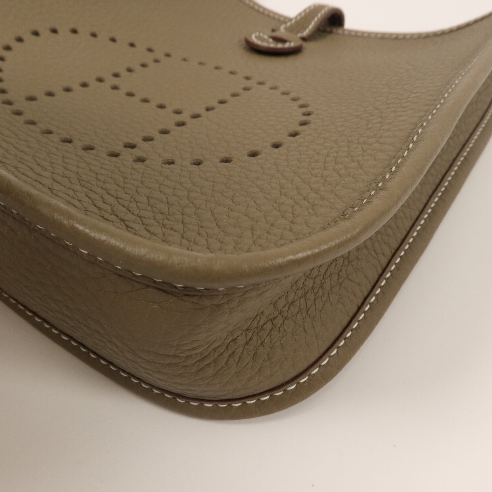 HERMES Clemence皮革Evelyne TPM肩背袋Etoupe