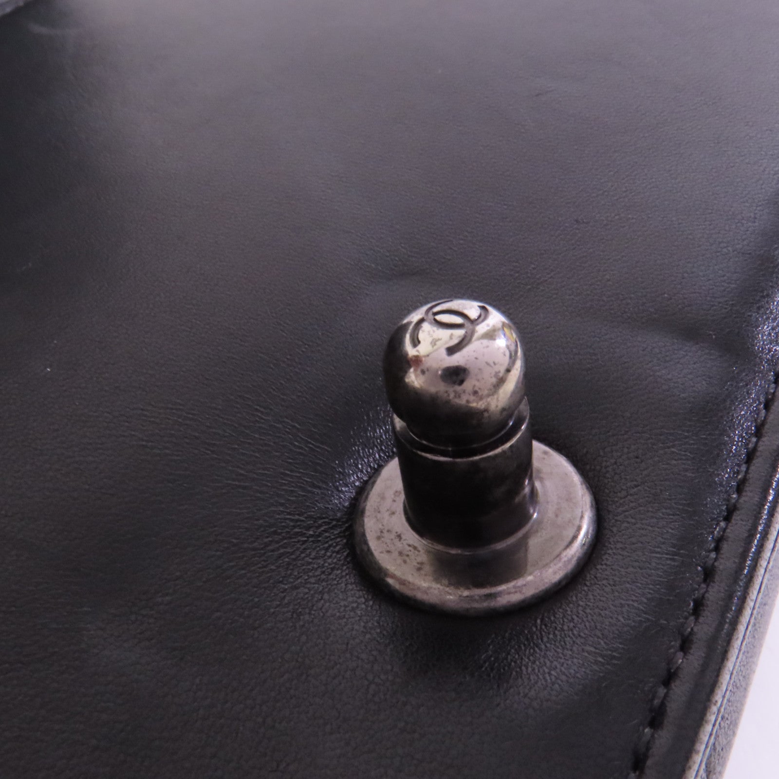 CHANEL 【激減優惠】羊皮皮革Boy Chanel銀扣鏈帶肩背袋