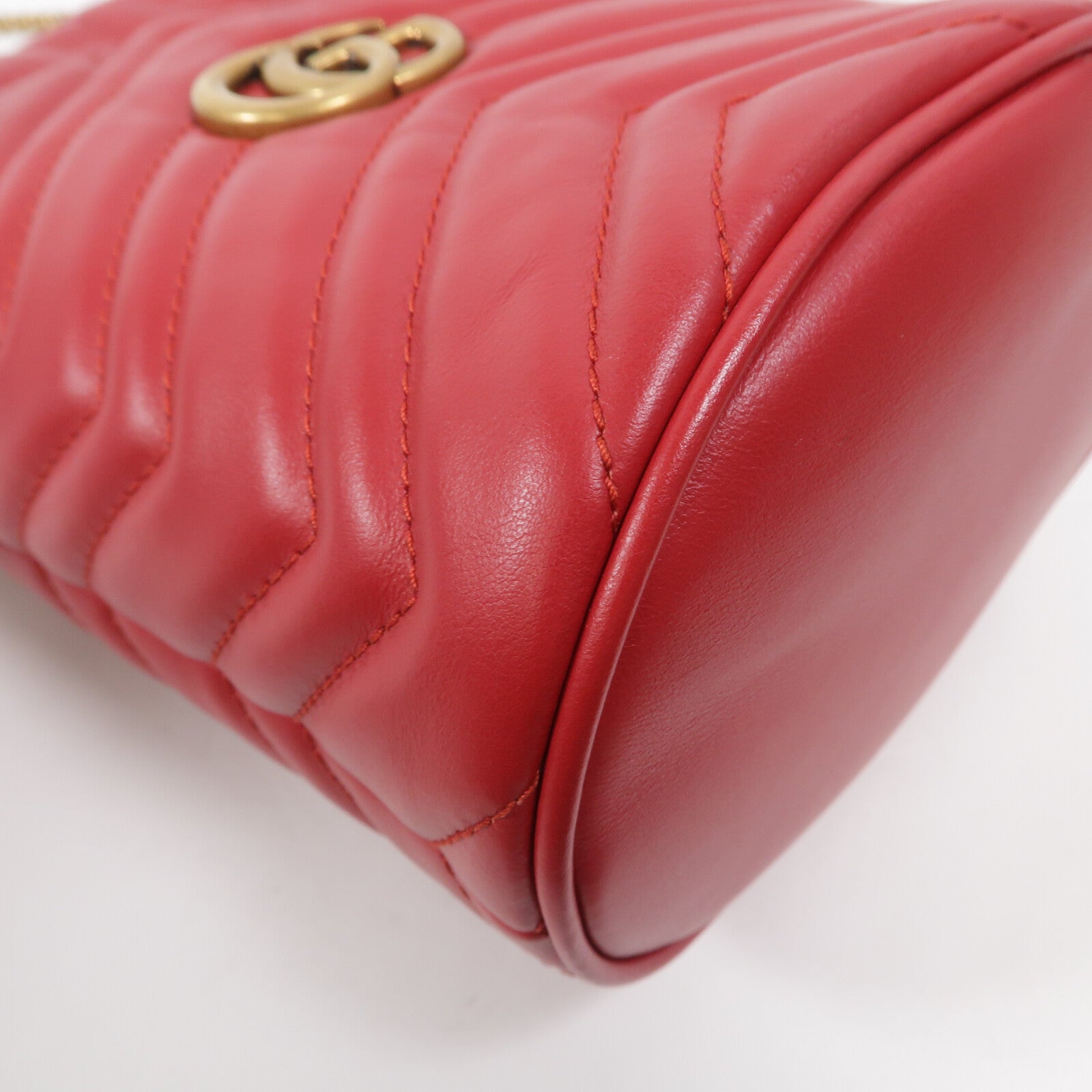 GUCCI 牛皮皮革GG Marmont Mini Bucket鏈帶肩背袋