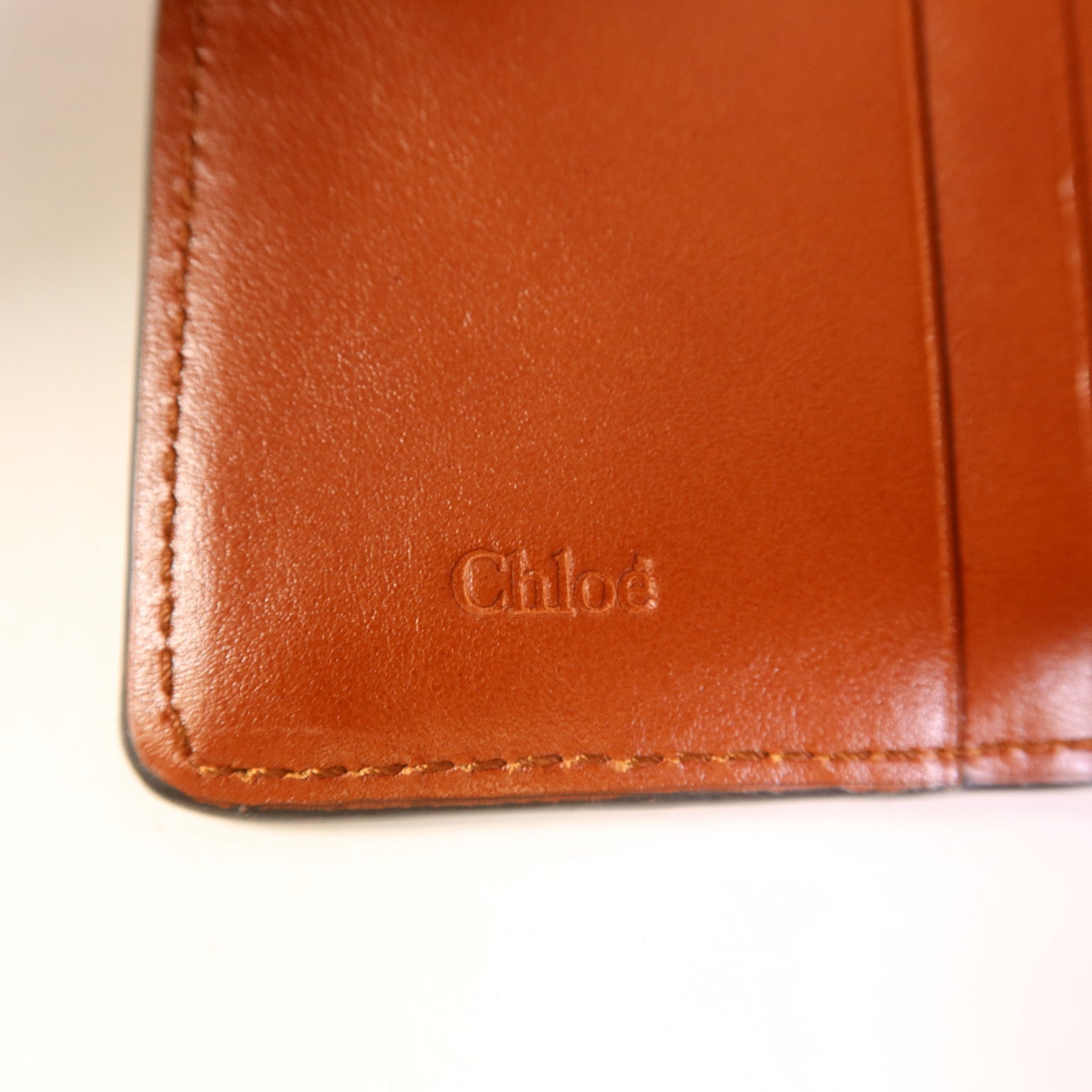 Chloe 牛皮皮革Trifold Wallet金扣錢包