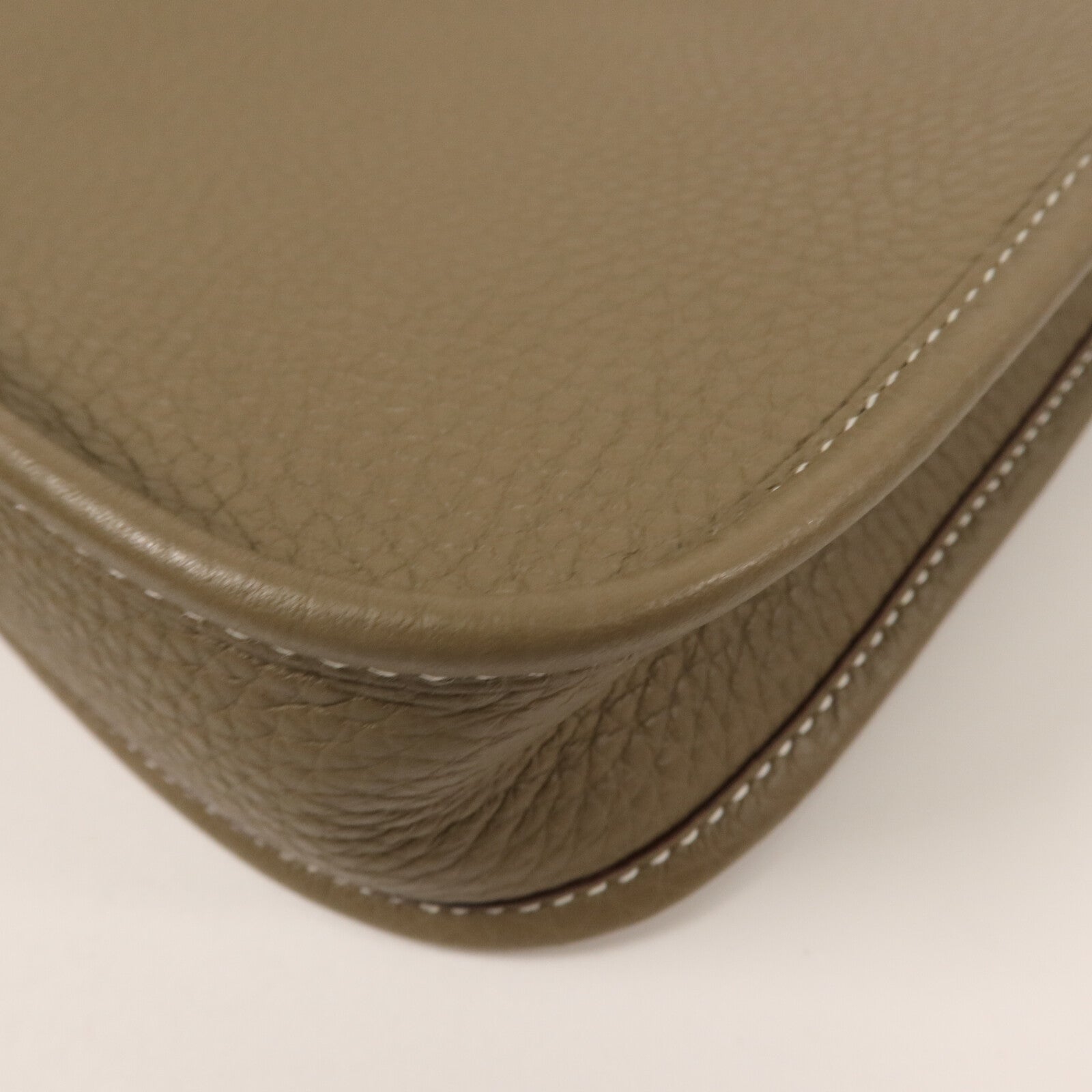 HERMES Clemence皮革Evelyne TPM肩背袋Etoupe
