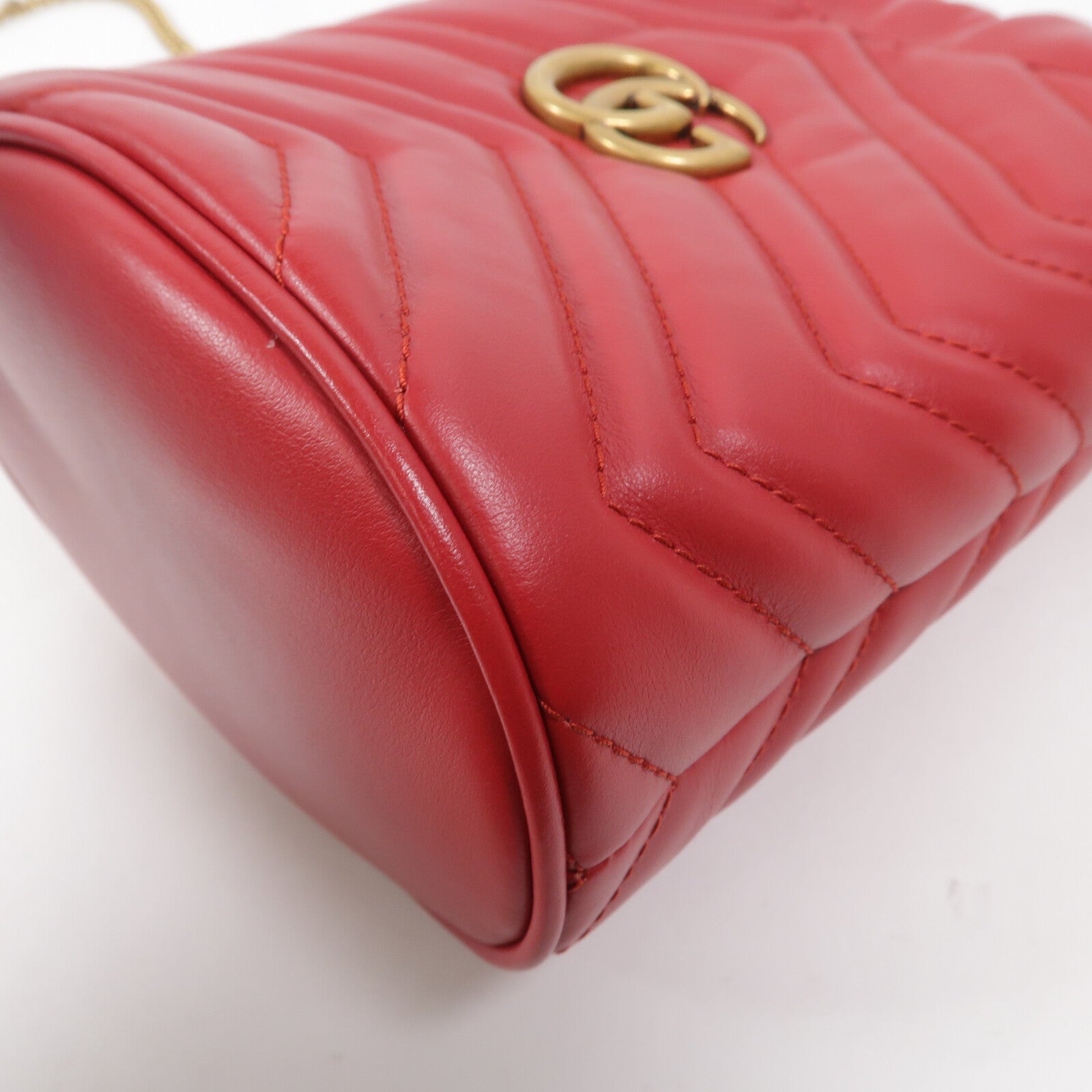 GUCCI 牛皮皮革GG Marmont Mini Bucket鏈帶肩背袋