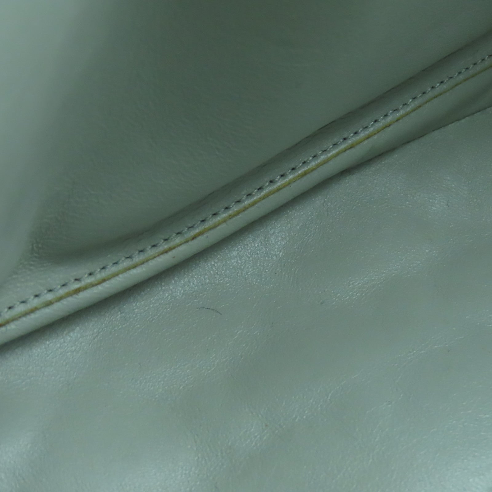 CHANEL 【激減優惠】菱格Caviar皮革Chain Shoulder銀扣肩背袋灰色