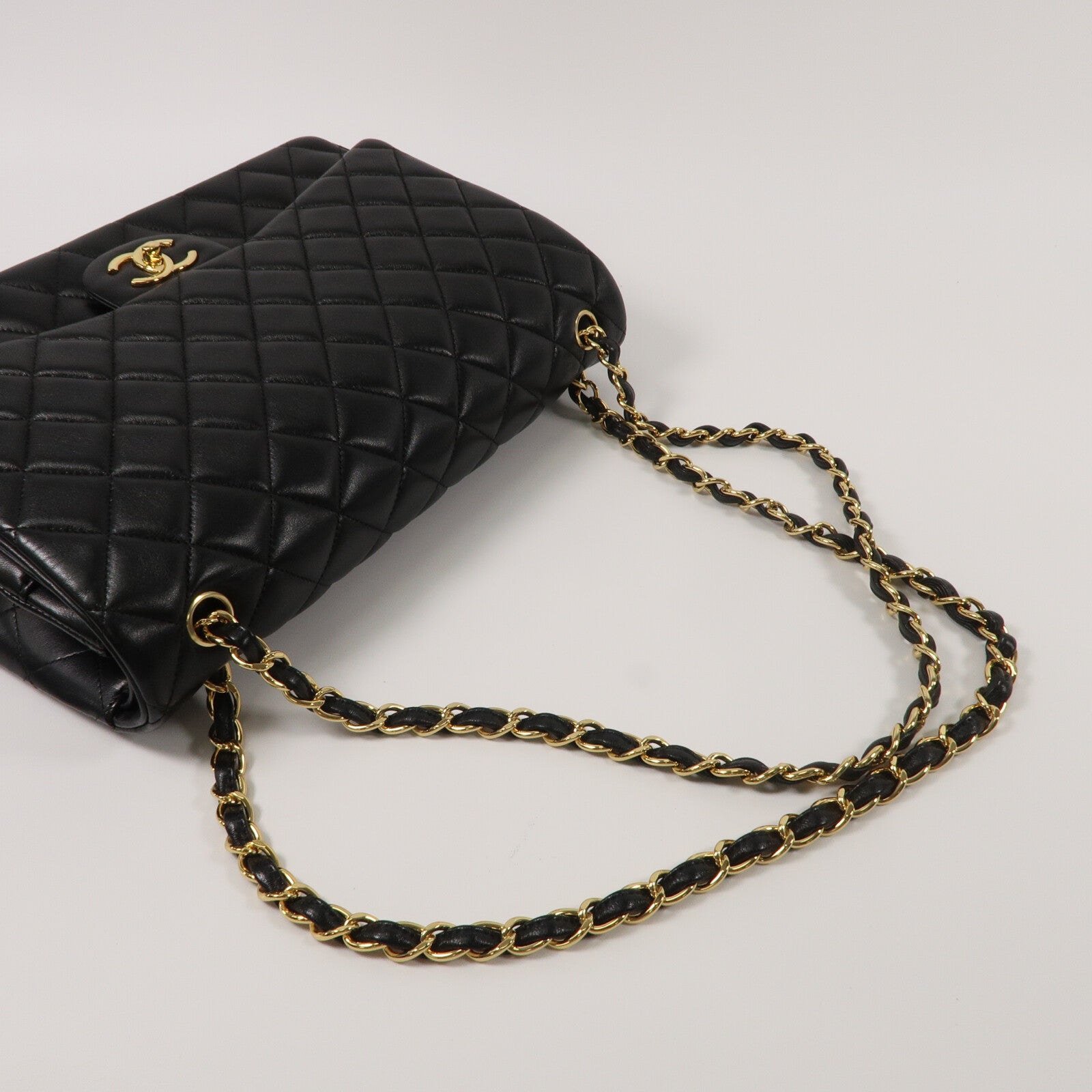 CHANEL 羊皮皮革Maxi Classic鏈帶肩背袋