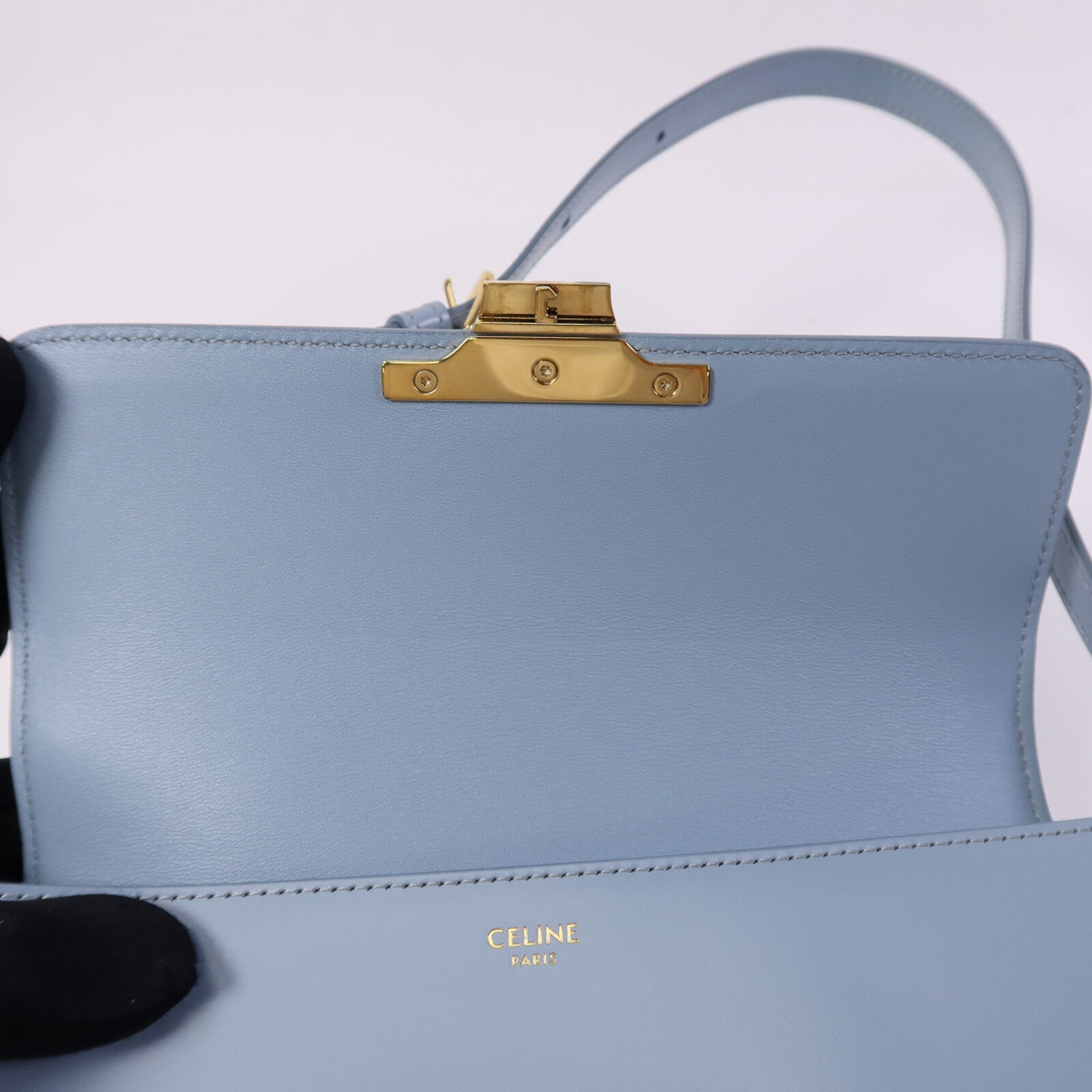 CELINE 牛皮皮革Claude金扣肩背袋